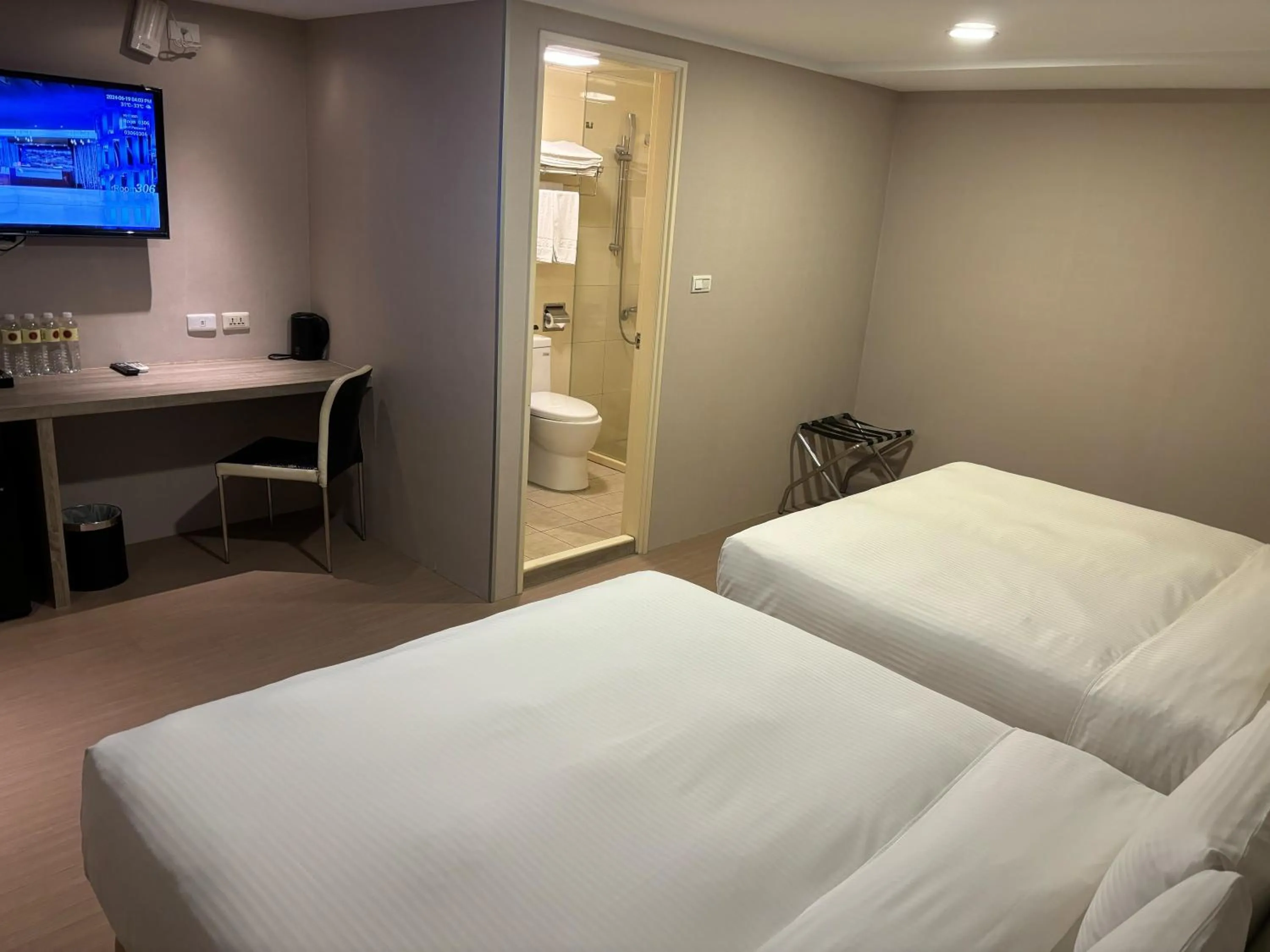 Bedroom, Bed in Yuhao Hotel - Hsinchu Branch
