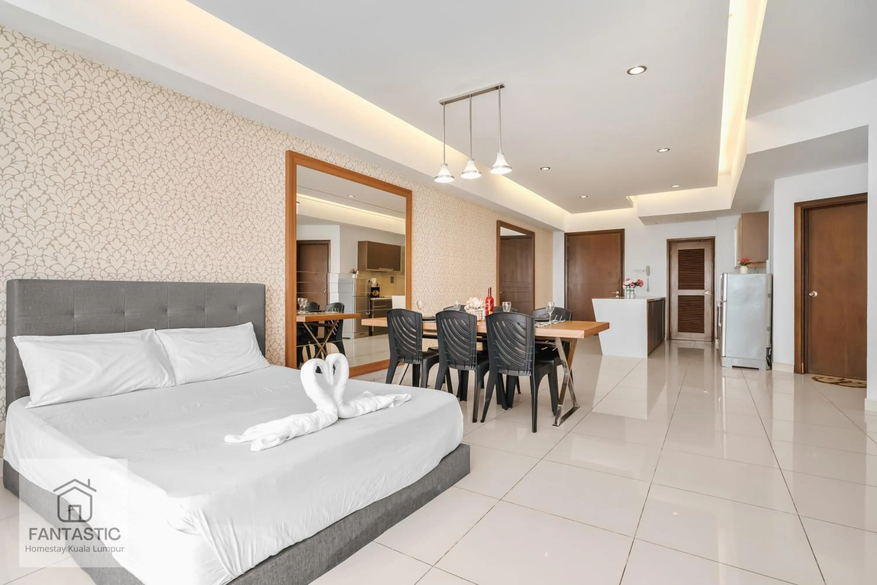 Regalia Residence @ KLCC View Sky Pool by KC