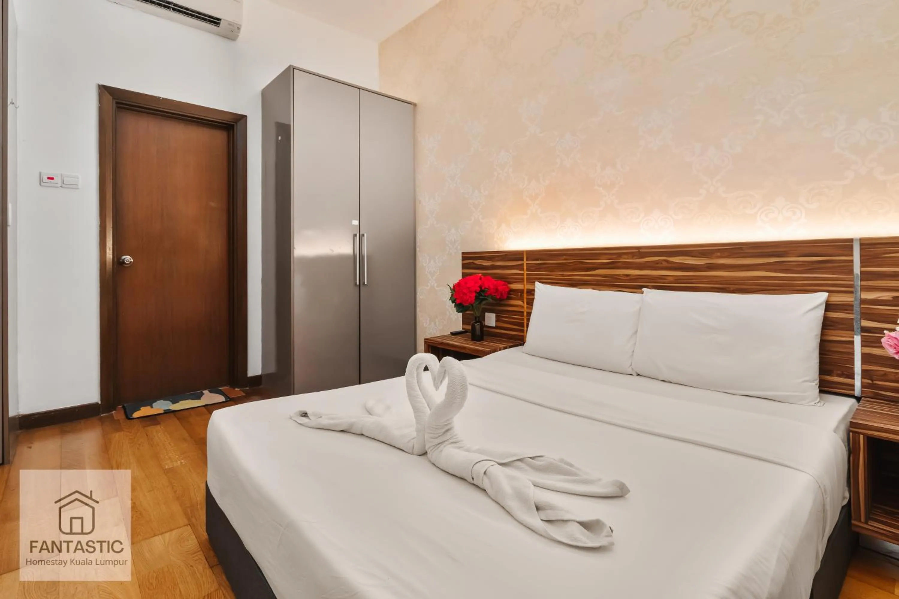 Bed in Regalia Residence @ KLCC View Sky Pool by KC