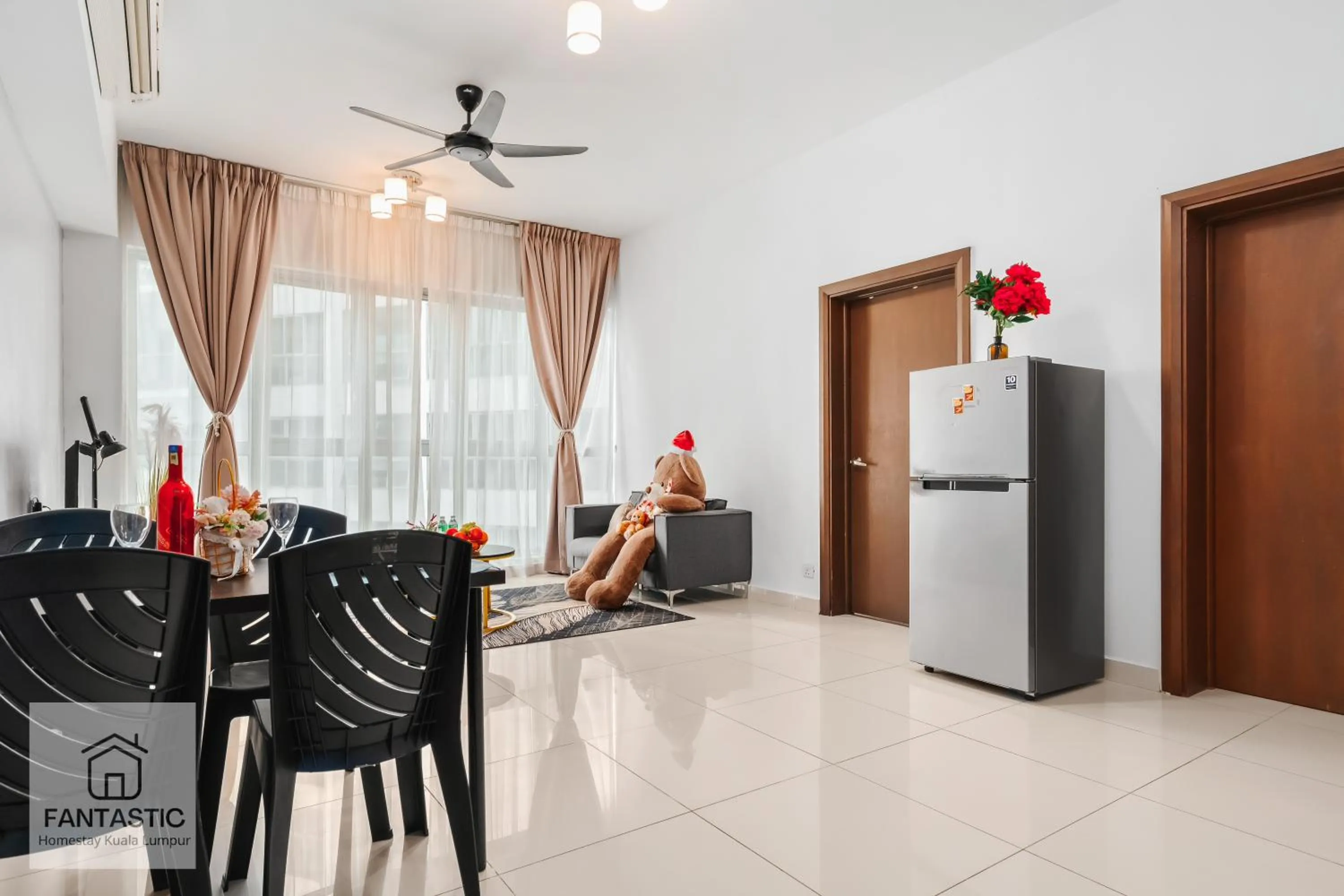 Regalia Residence @ KLCC View Sky Pool by KC