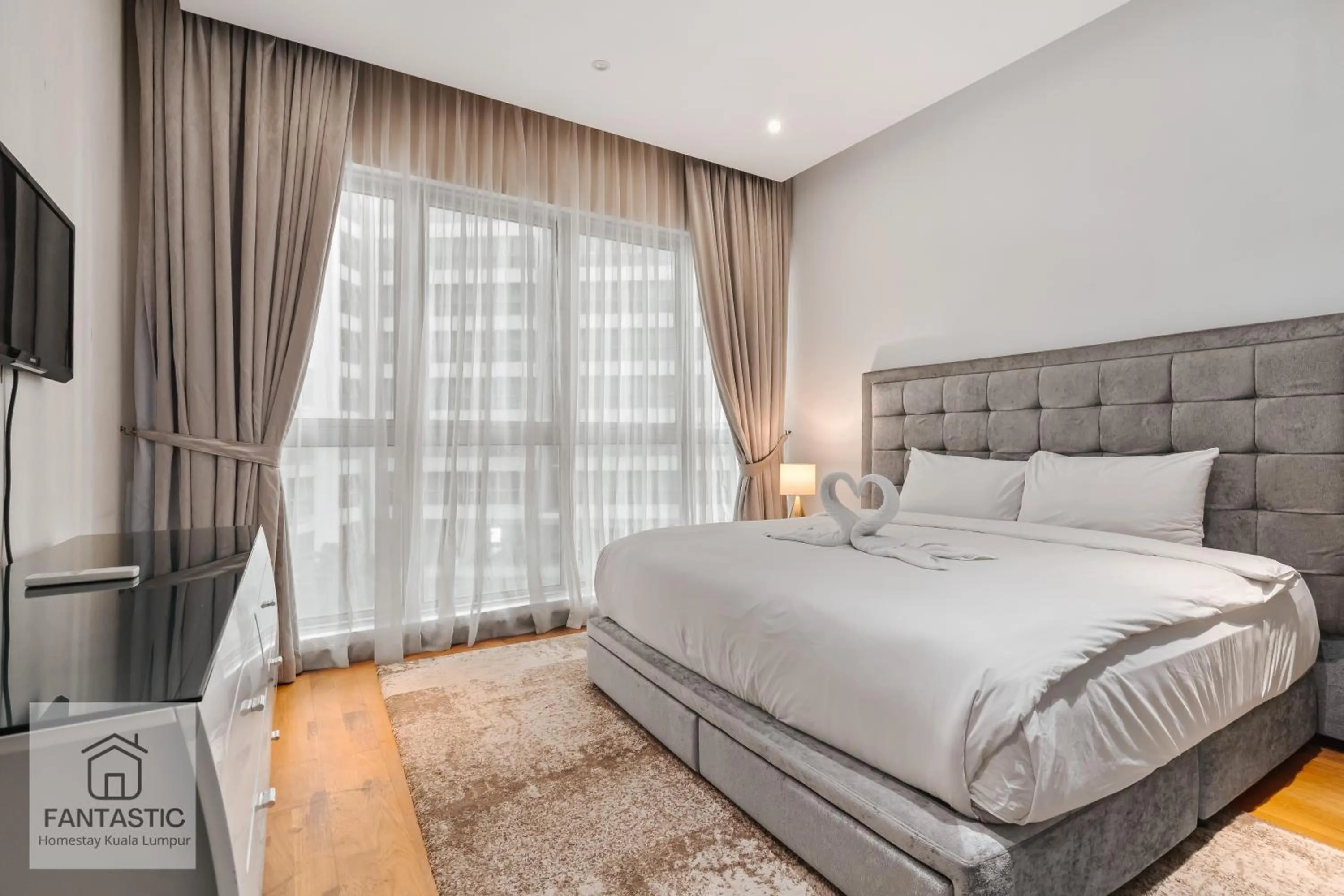 Bed in Regalia Residence @ KLCC View Sky Pool by KC