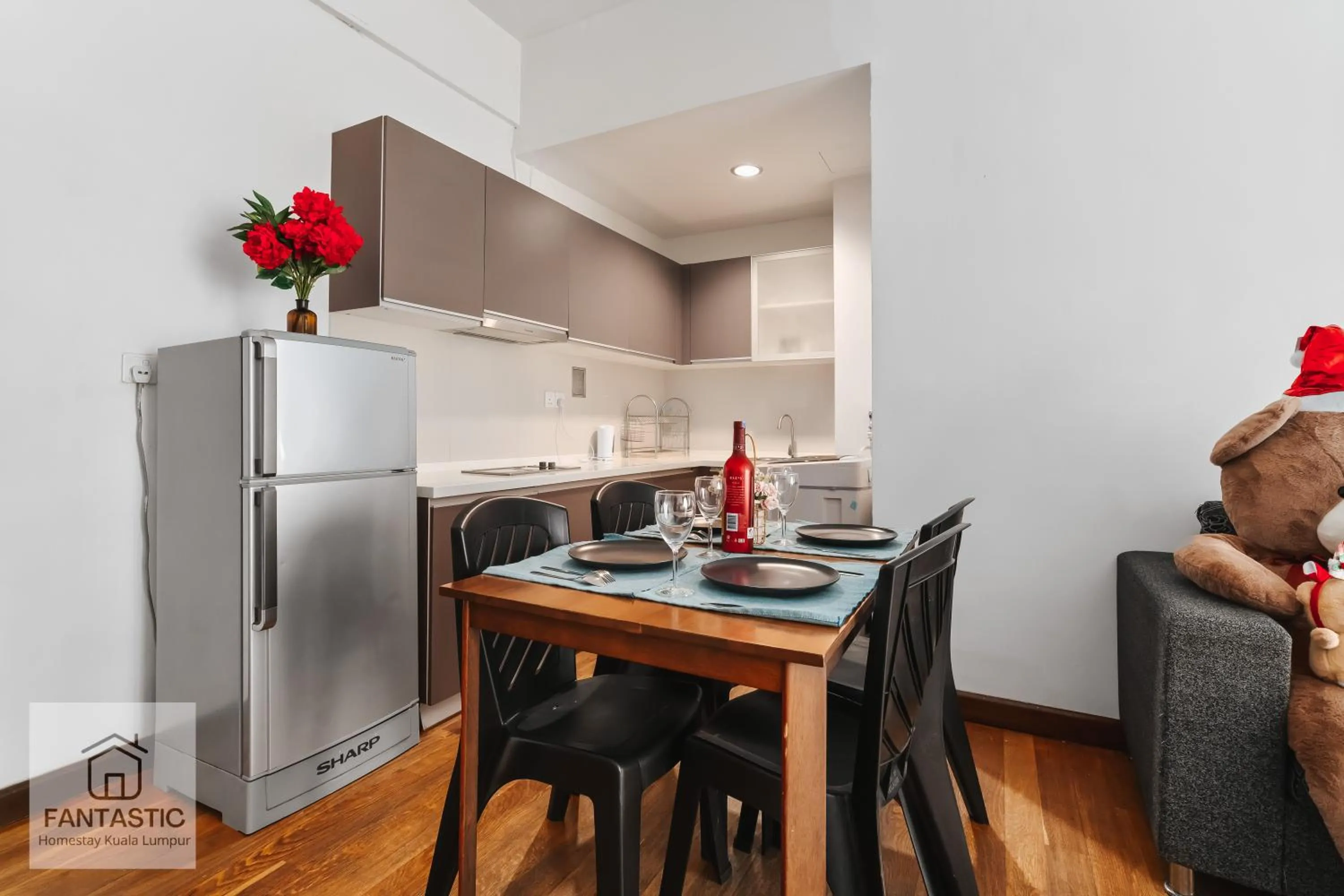 Regalia Residence @ KLCC View Sky Pool by KC