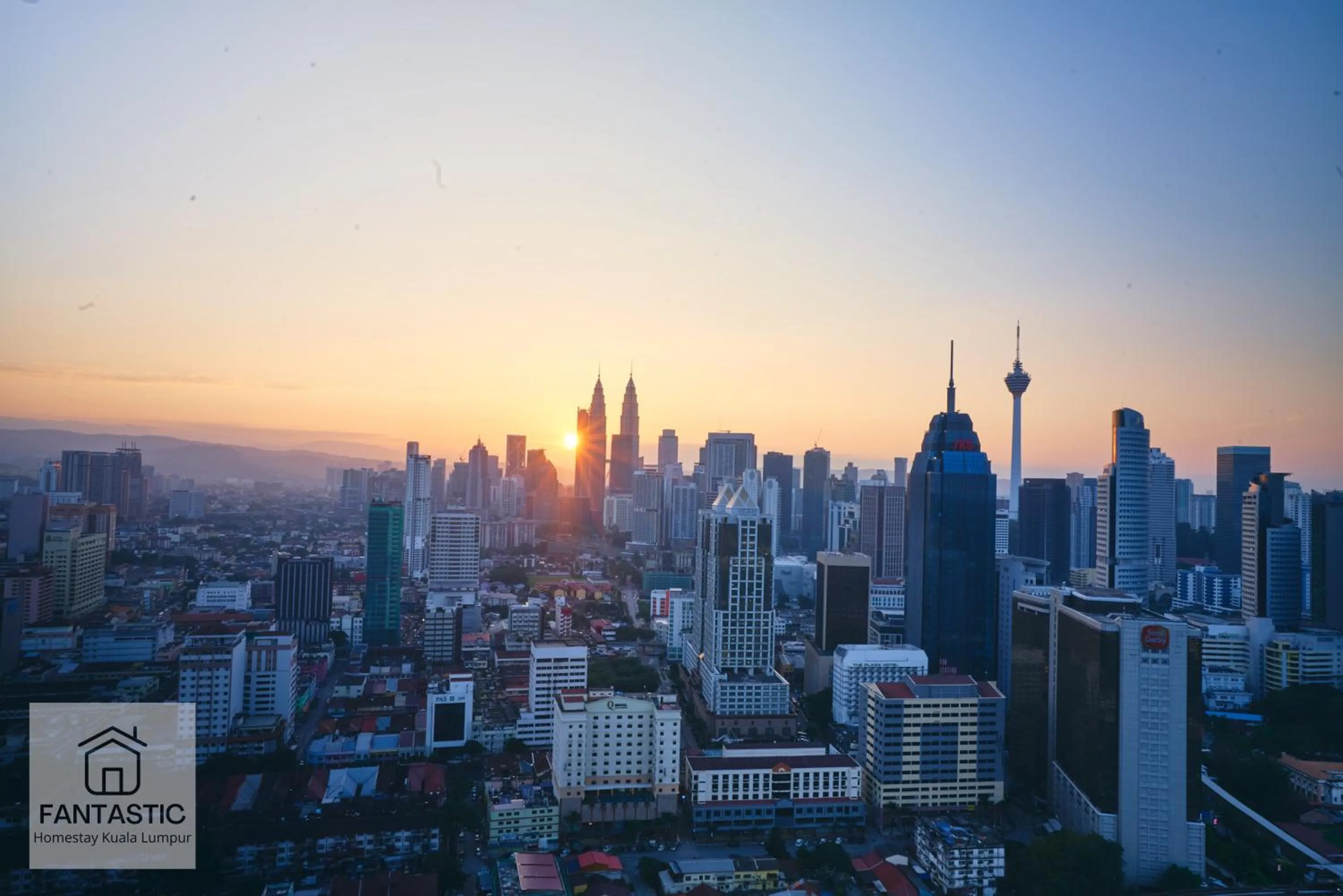 Regalia Residence @ KLCC View Sky Pool by KC