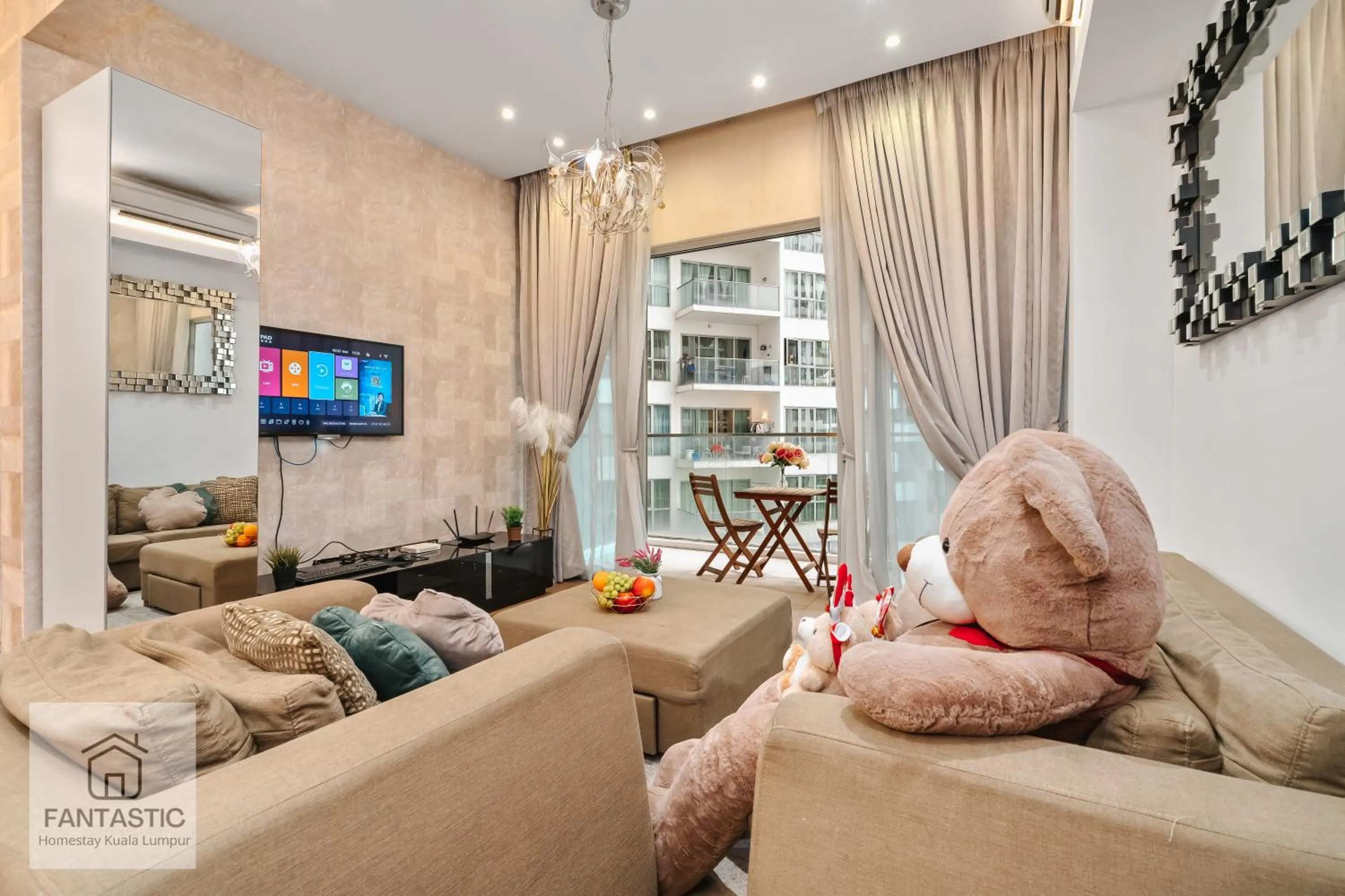 Regalia Residence @ KLCC View Sky Pool by KC