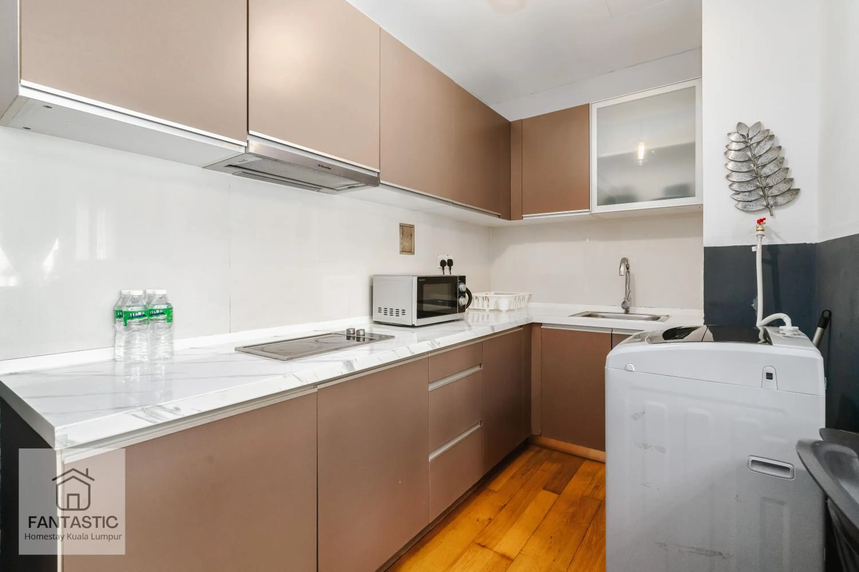 Regalia Residence @ KLCC View Sky Pool by KC