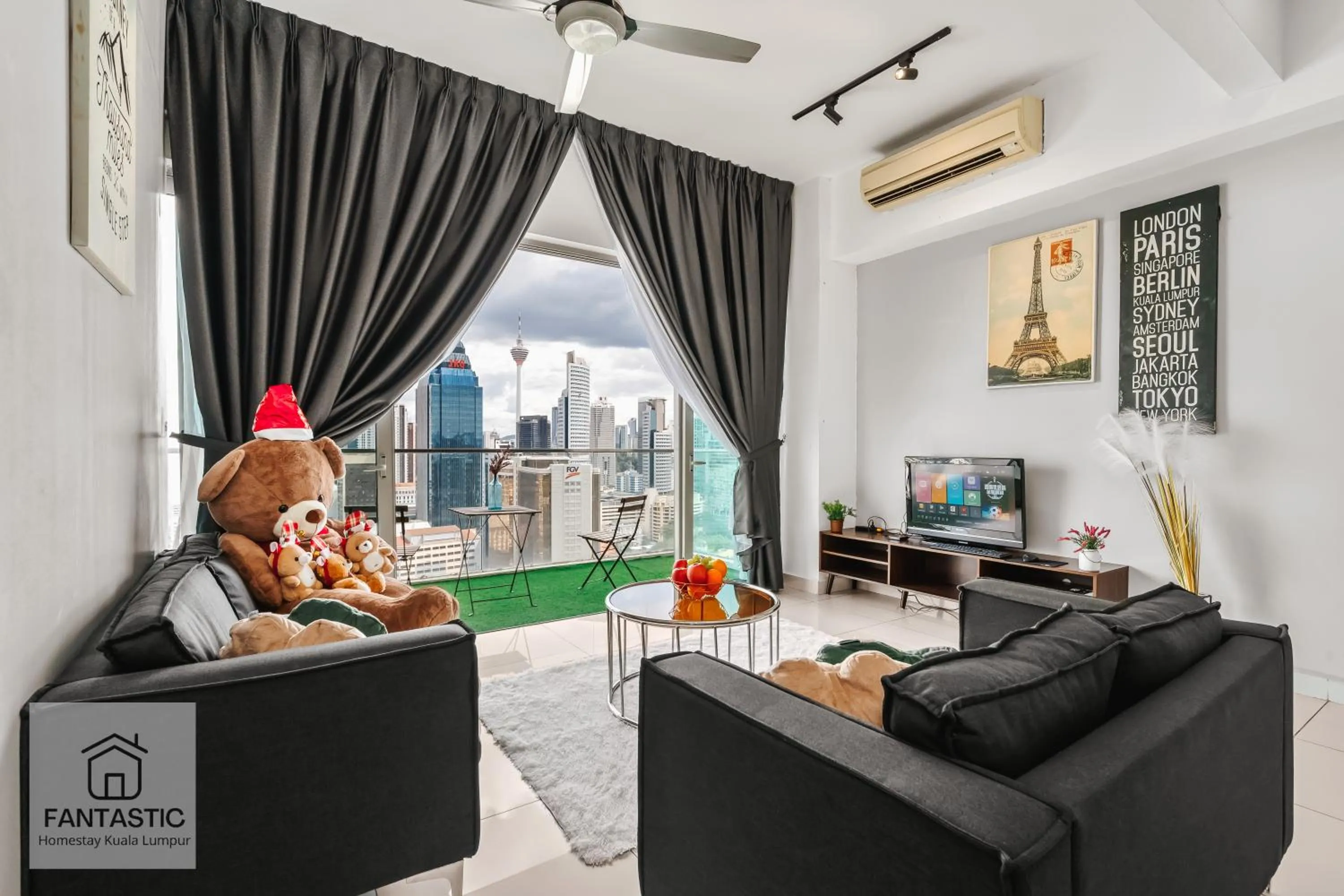 Regalia Residence @ KLCC View Sky Pool by KC