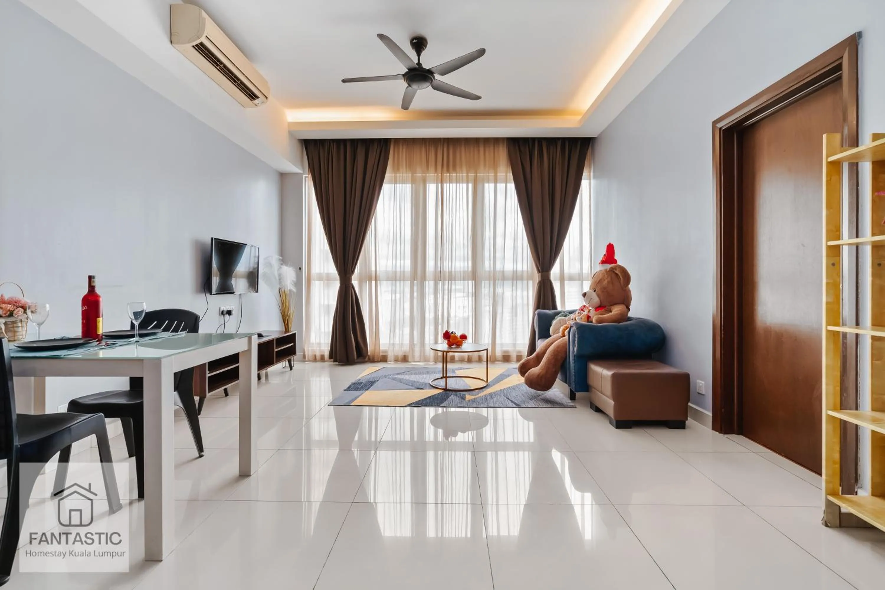 Regalia Residence @ KLCC View Sky Pool by KC