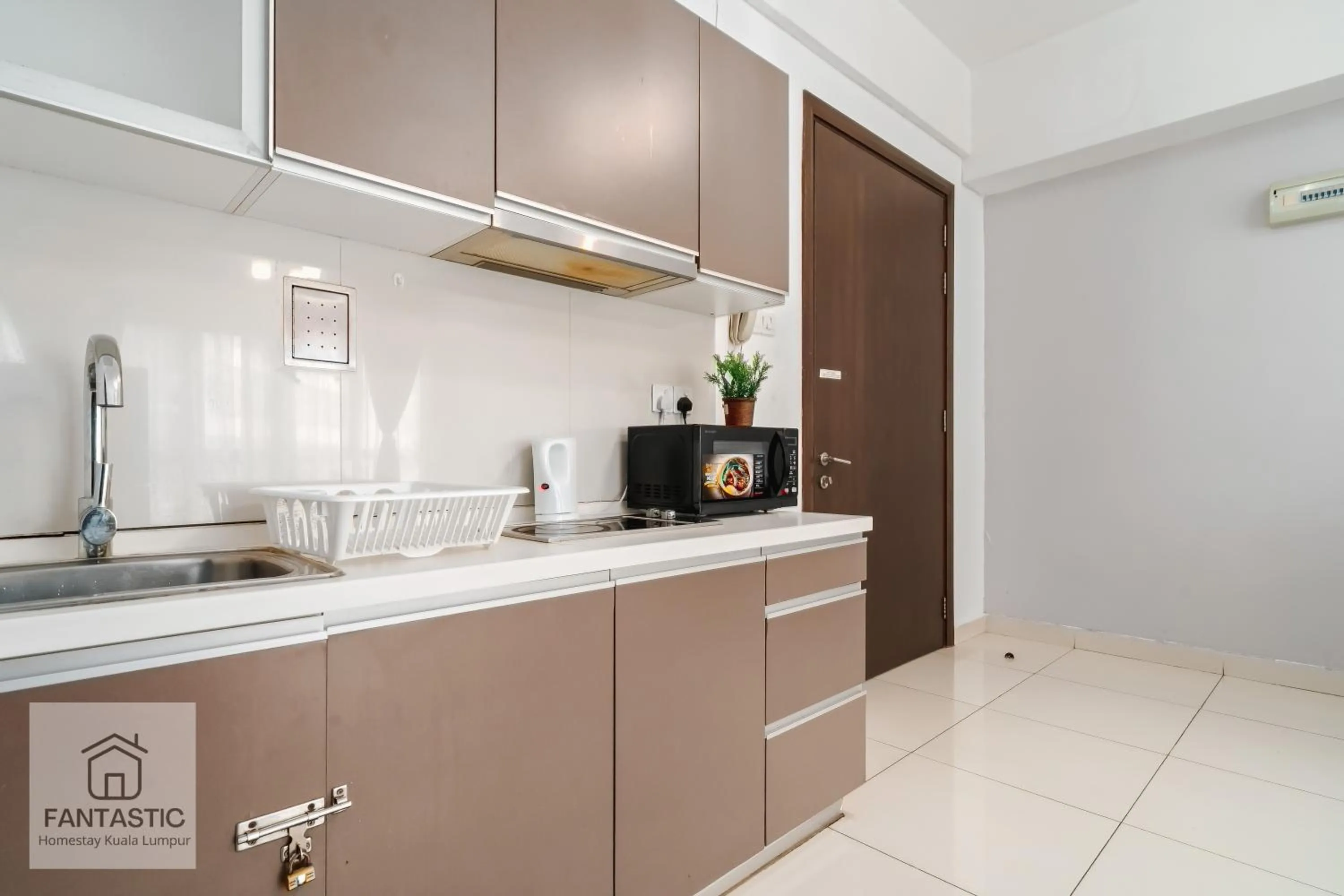 Regalia Residence @ KLCC View Sky Pool by KC