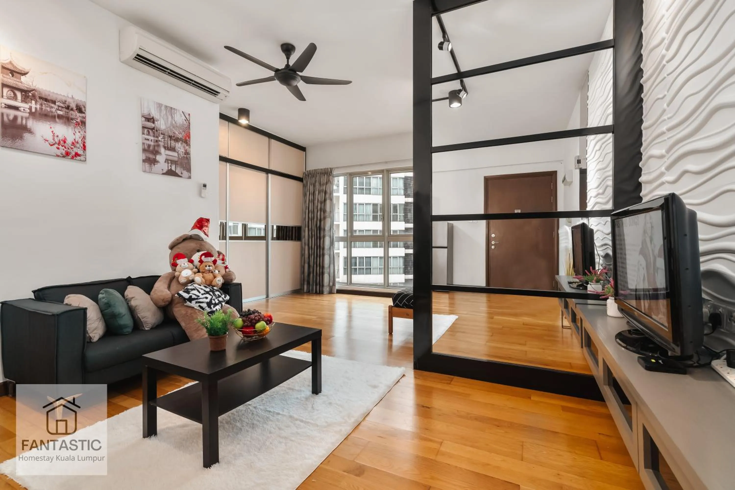 Regalia Residence @ KLCC View Sky Pool by KC