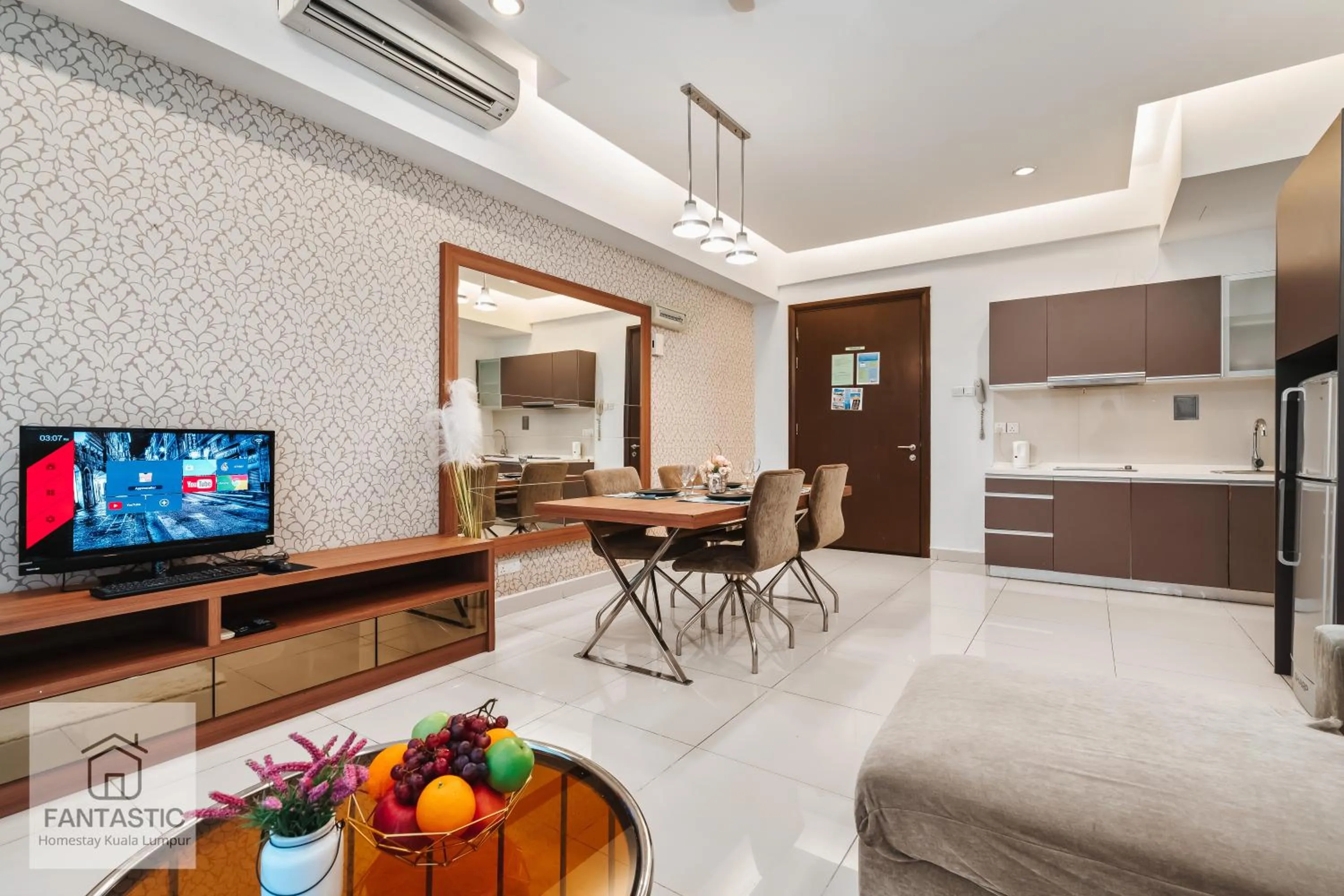 Regalia Residence @ KLCC View Sky Pool by KC