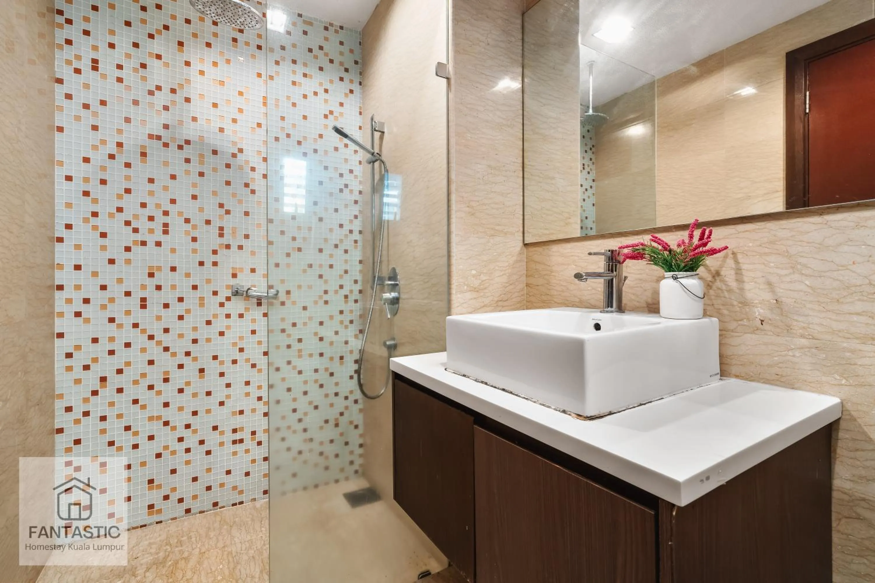 Regalia Residence @ KLCC View Sky Pool by KC