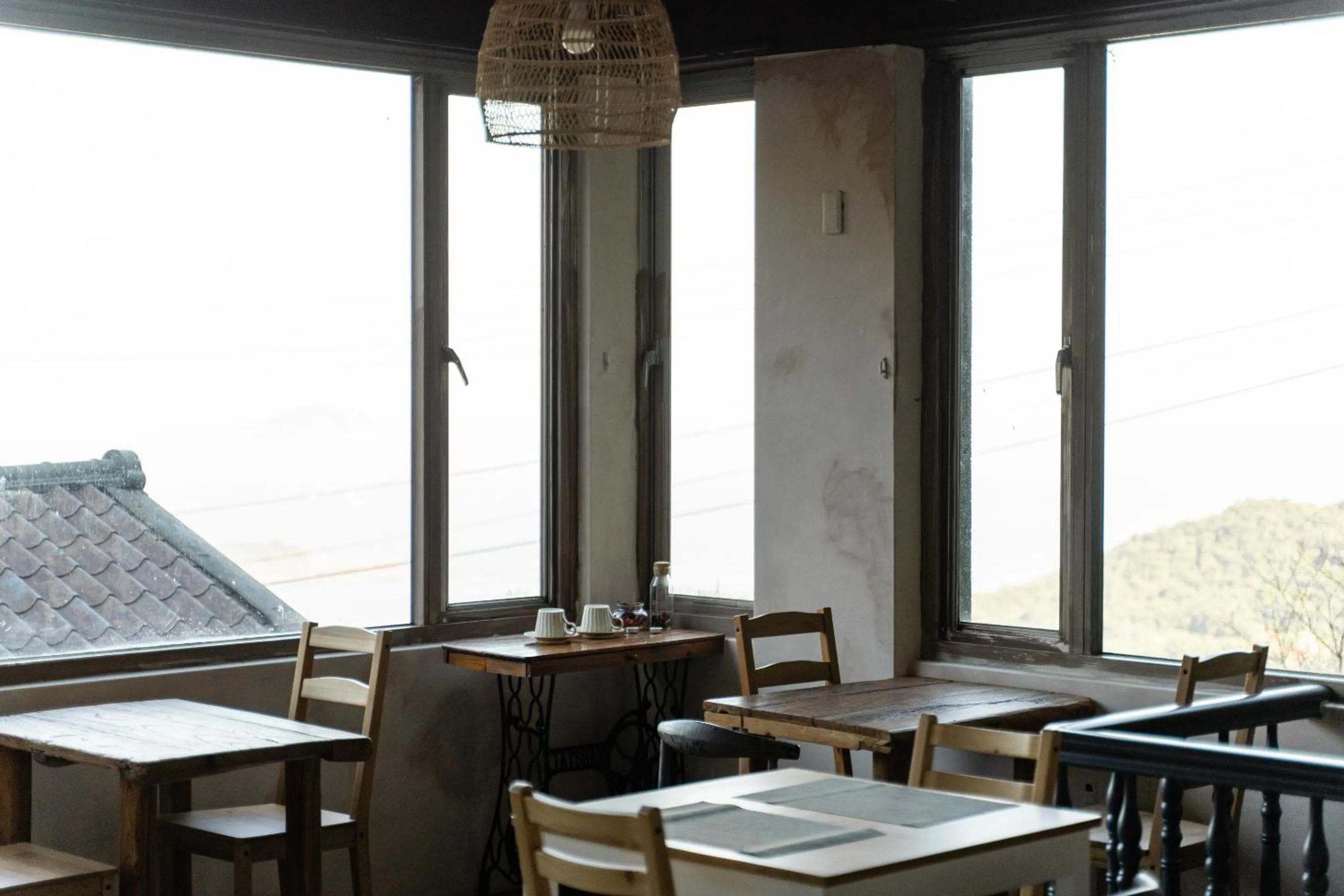 Lounge or bar in Mountain Traveler Inn