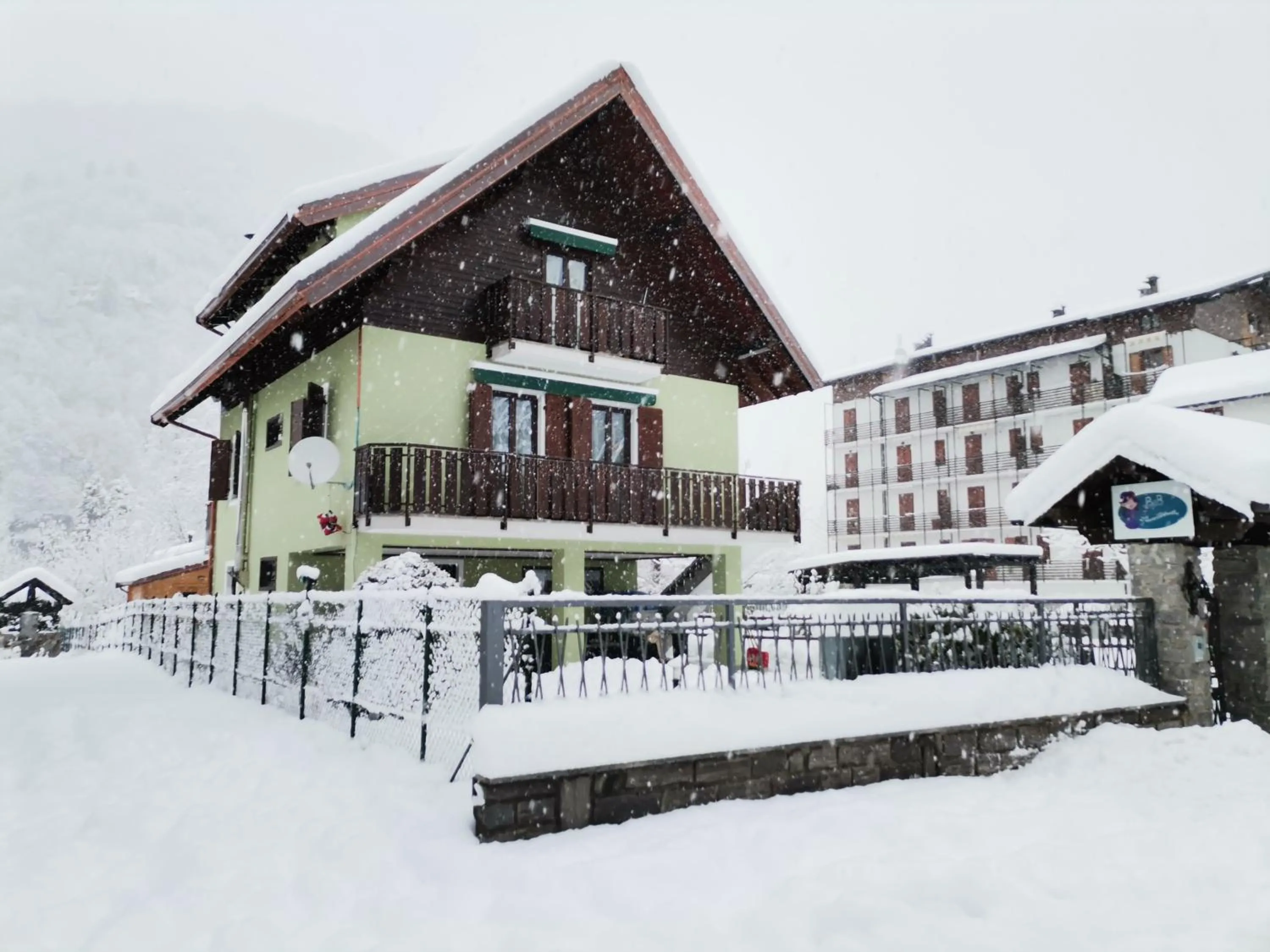 Property building in ManuEbbasta