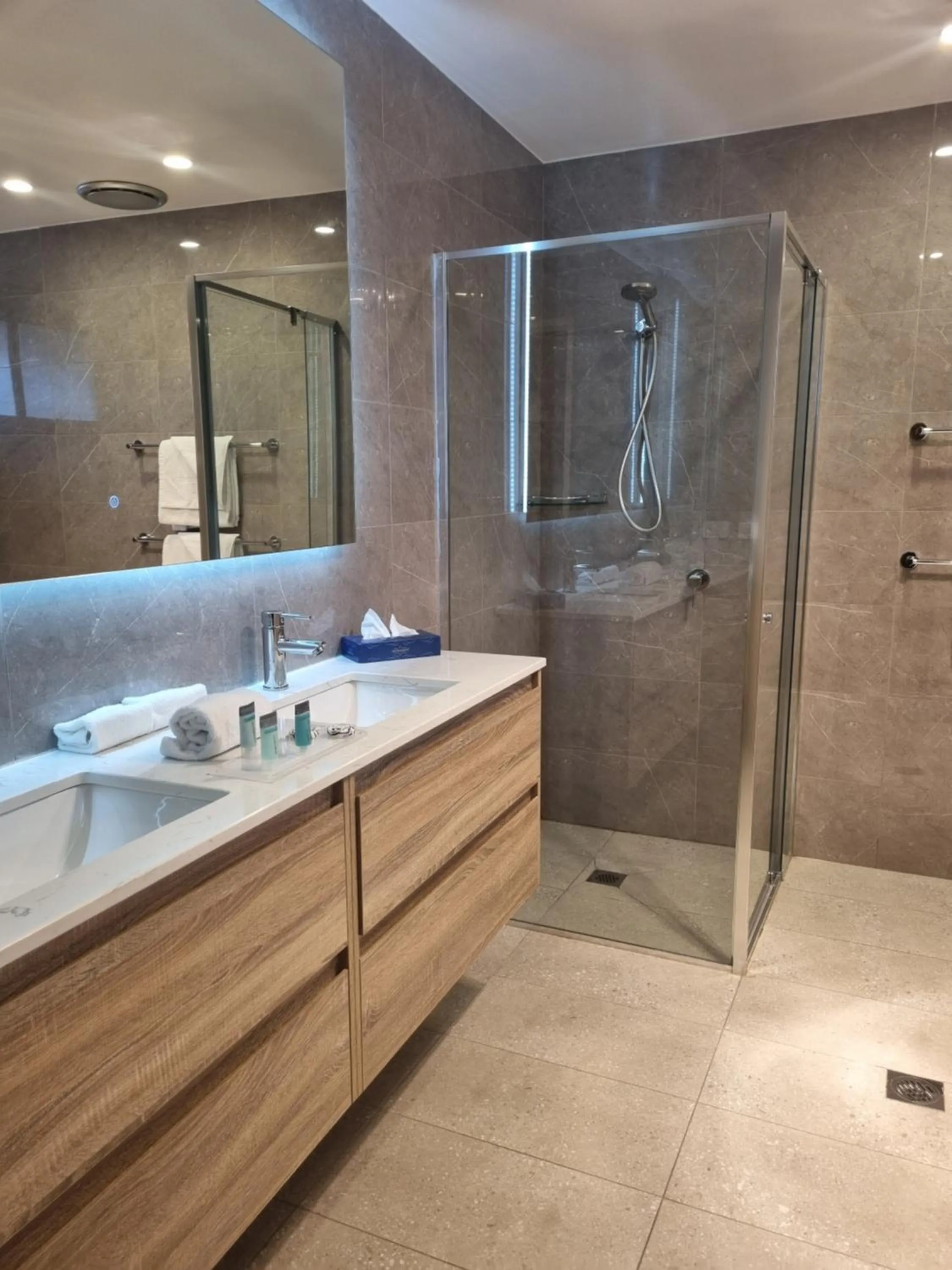 Bathroom in Nagambie Motor Inn and Conference Centre