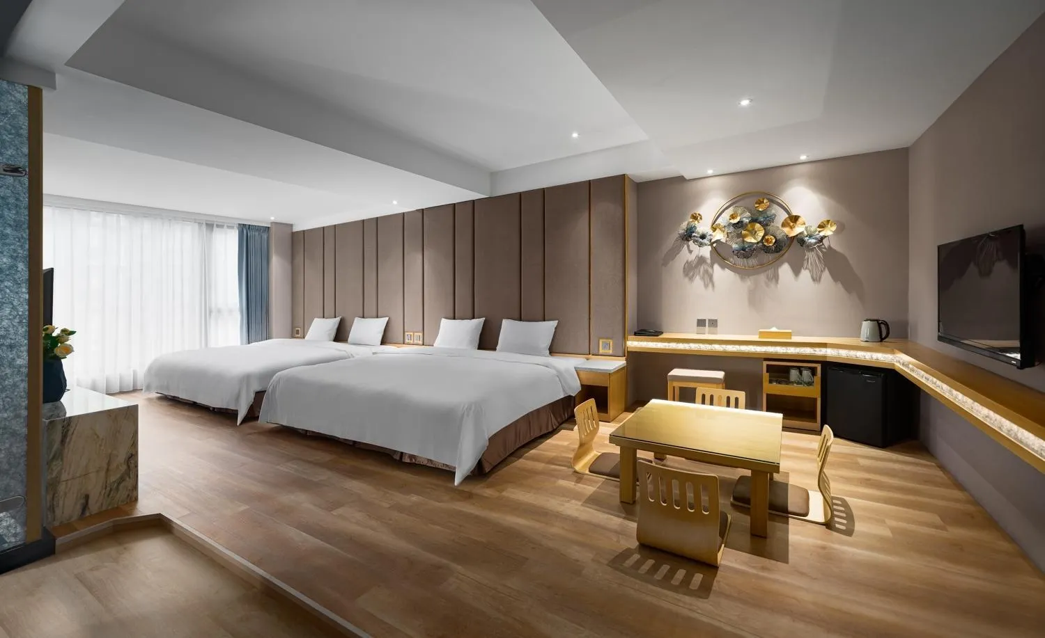 Photo of the whole room, Bed in Gamalan FL Spring Hotel