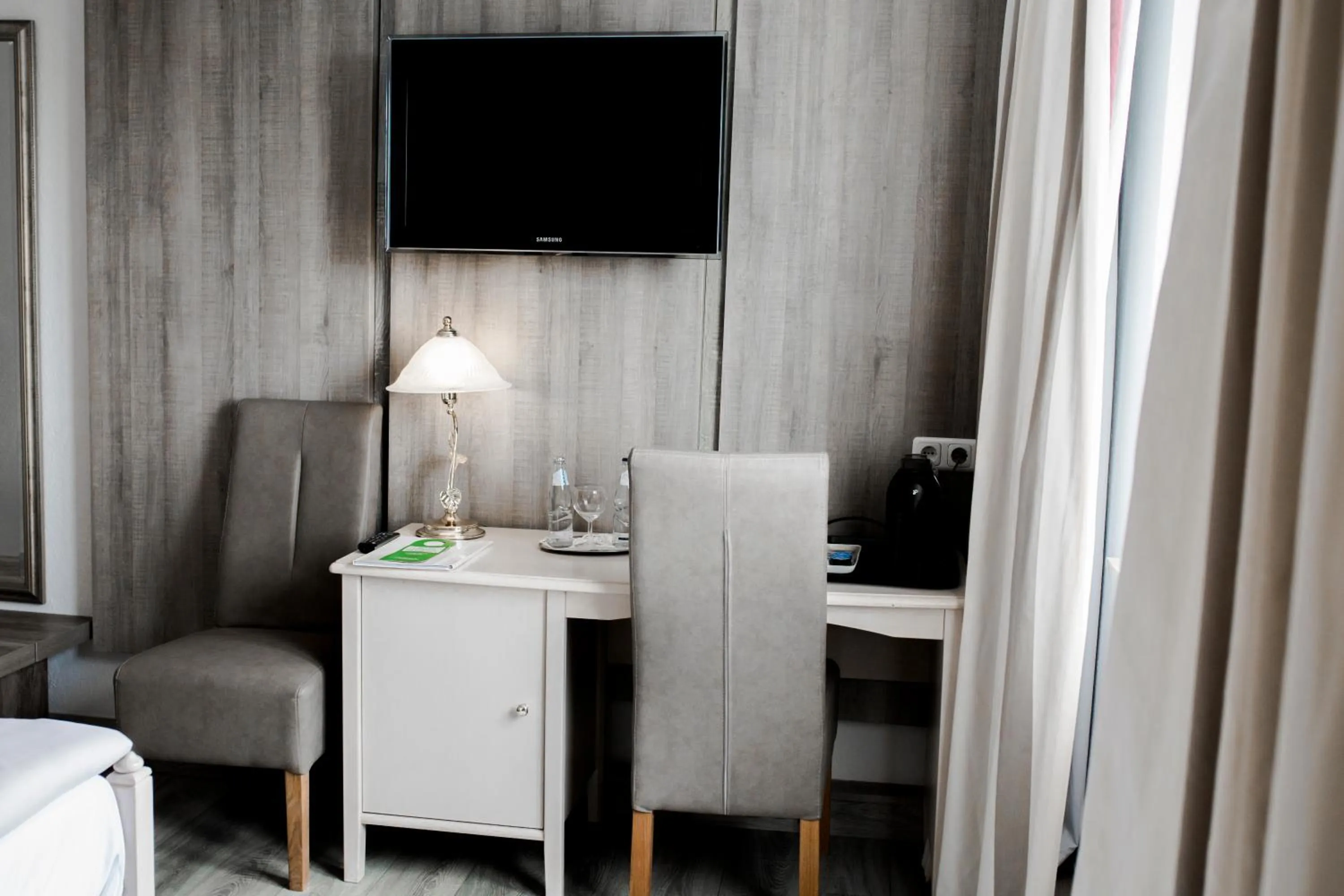 TV and multimedia in Bach Hotel