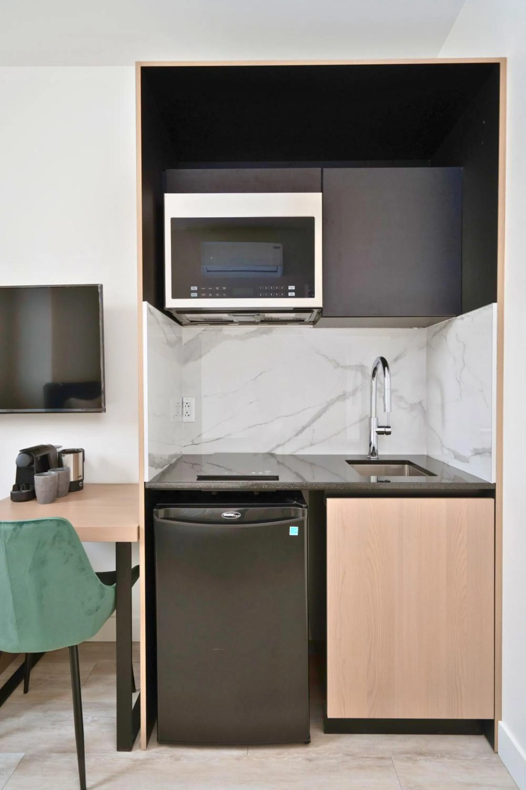 Kitchen or kitchenette in Clouds Lofts - Quartier Latin