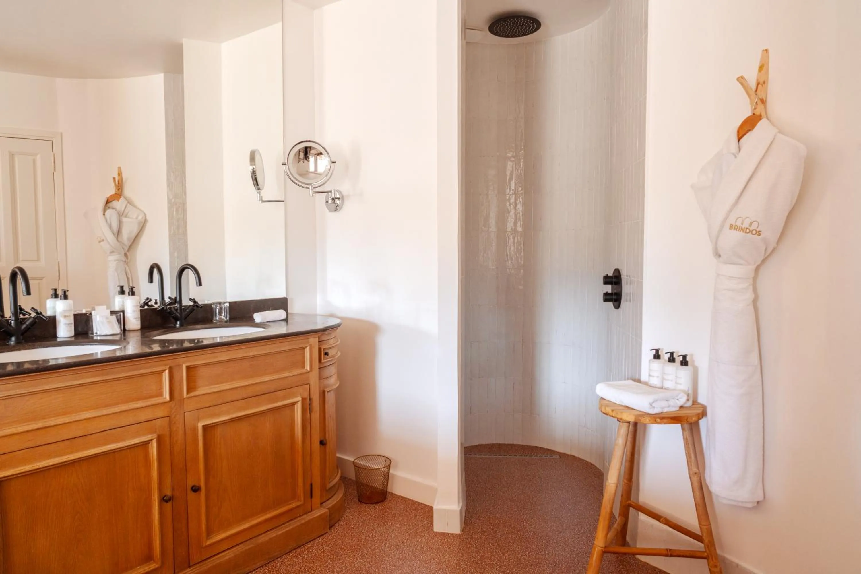 Bathroom in Brindos, Lac & Château - Relais & Châteaux - Anglet Biarritz