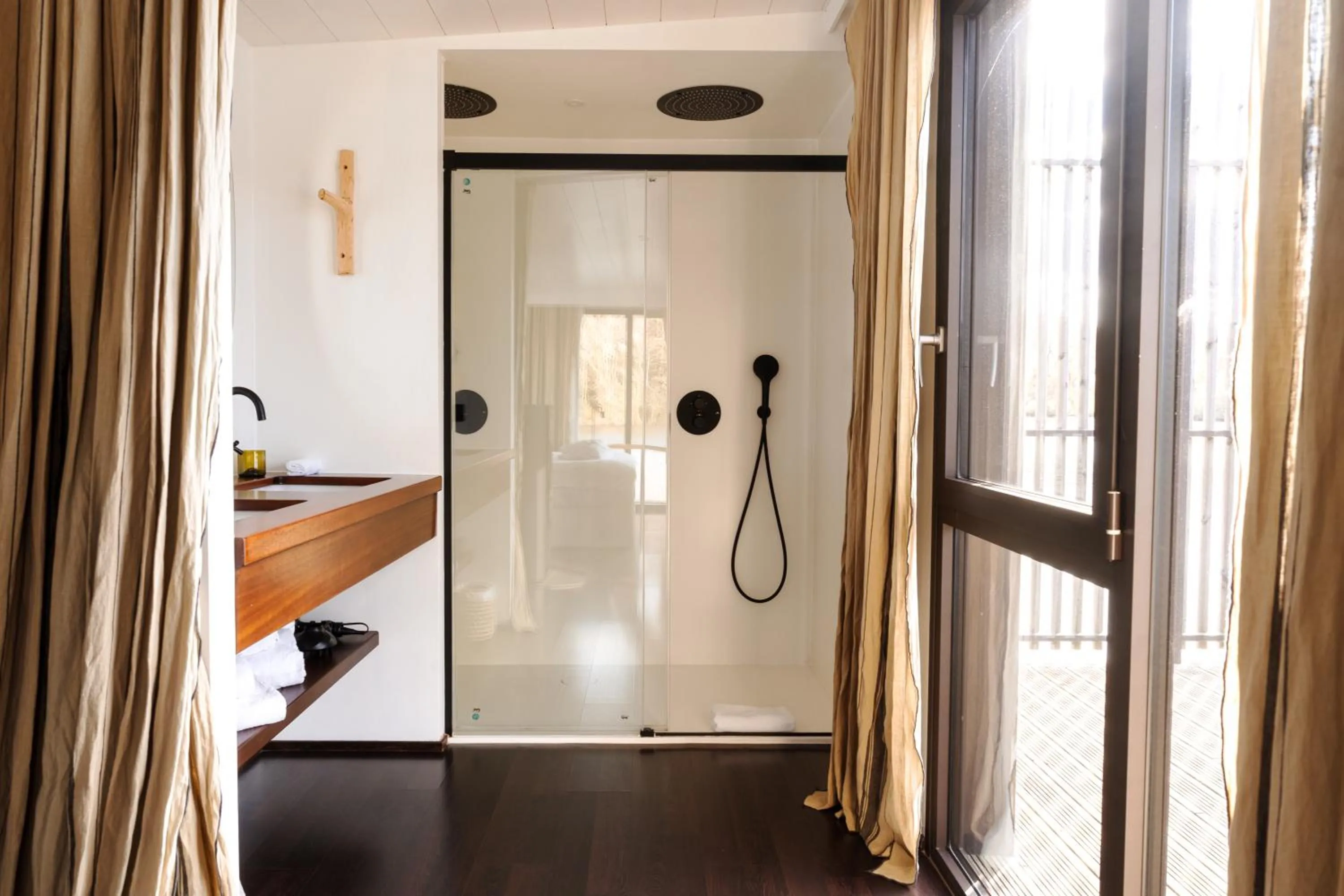 Bathroom in Brindos, Lac & Château - Relais & Châteaux - Anglet Biarritz