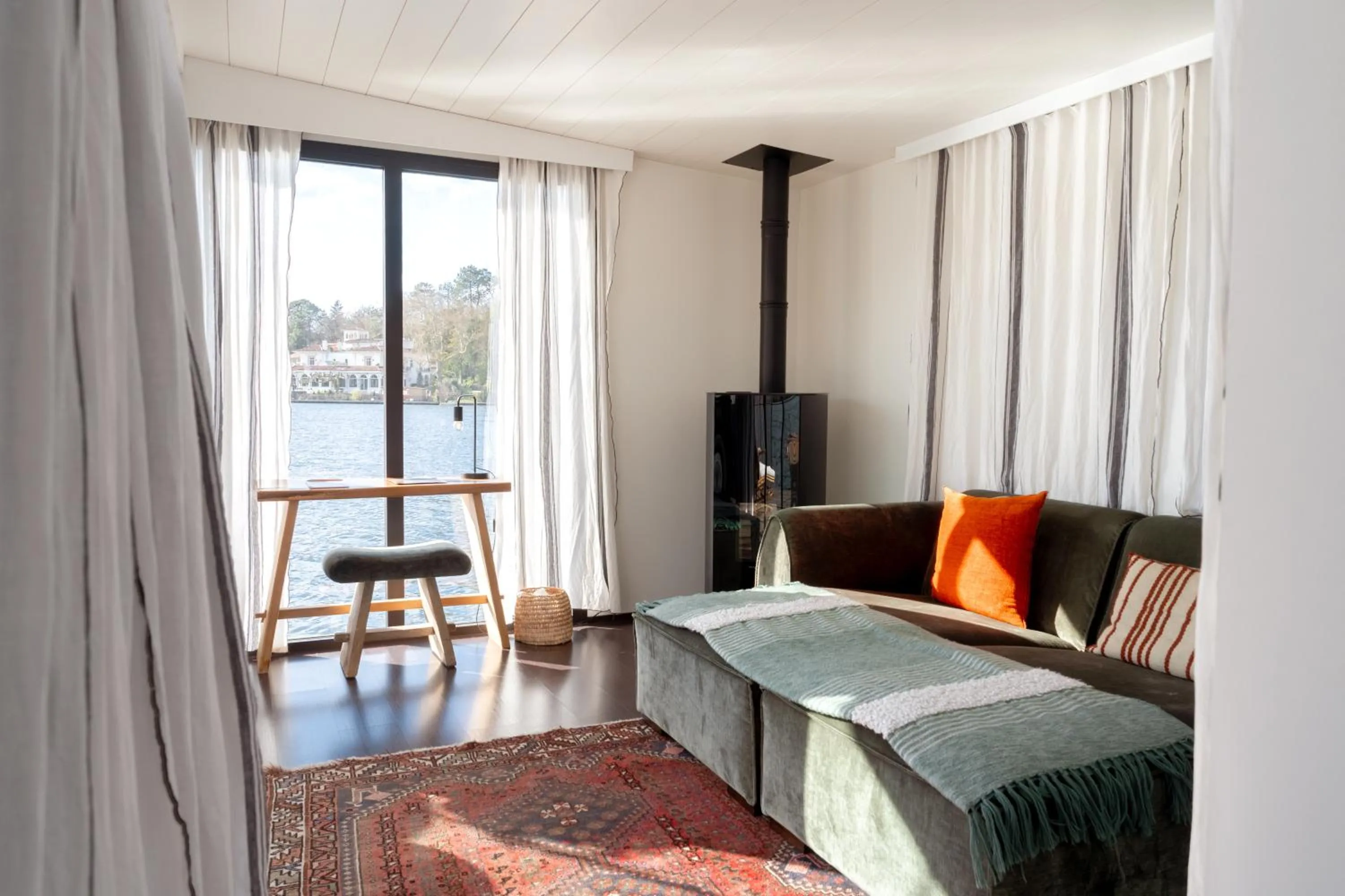 Living room, Bed in Brindos, Lac & Château - Relais & Châteaux - Anglet Biarritz