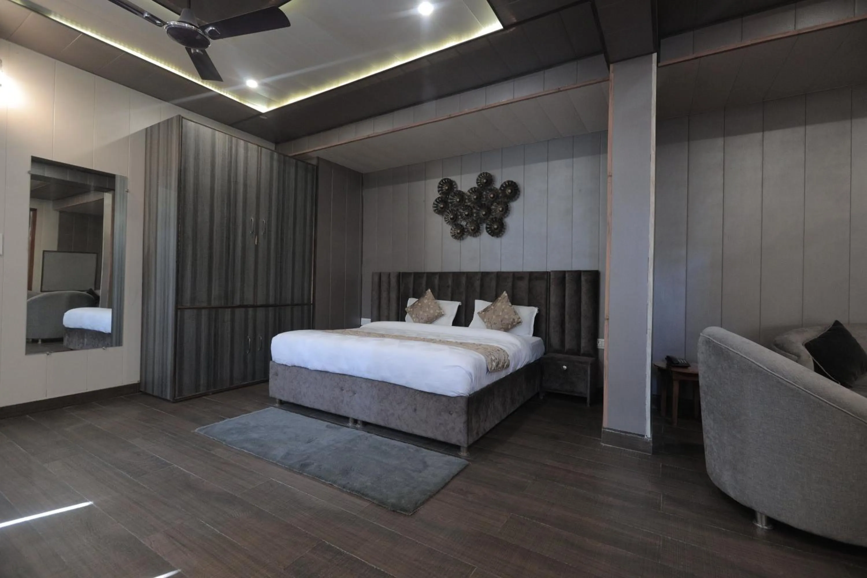 Living room, Bed in Yogved Hospitality & Resort