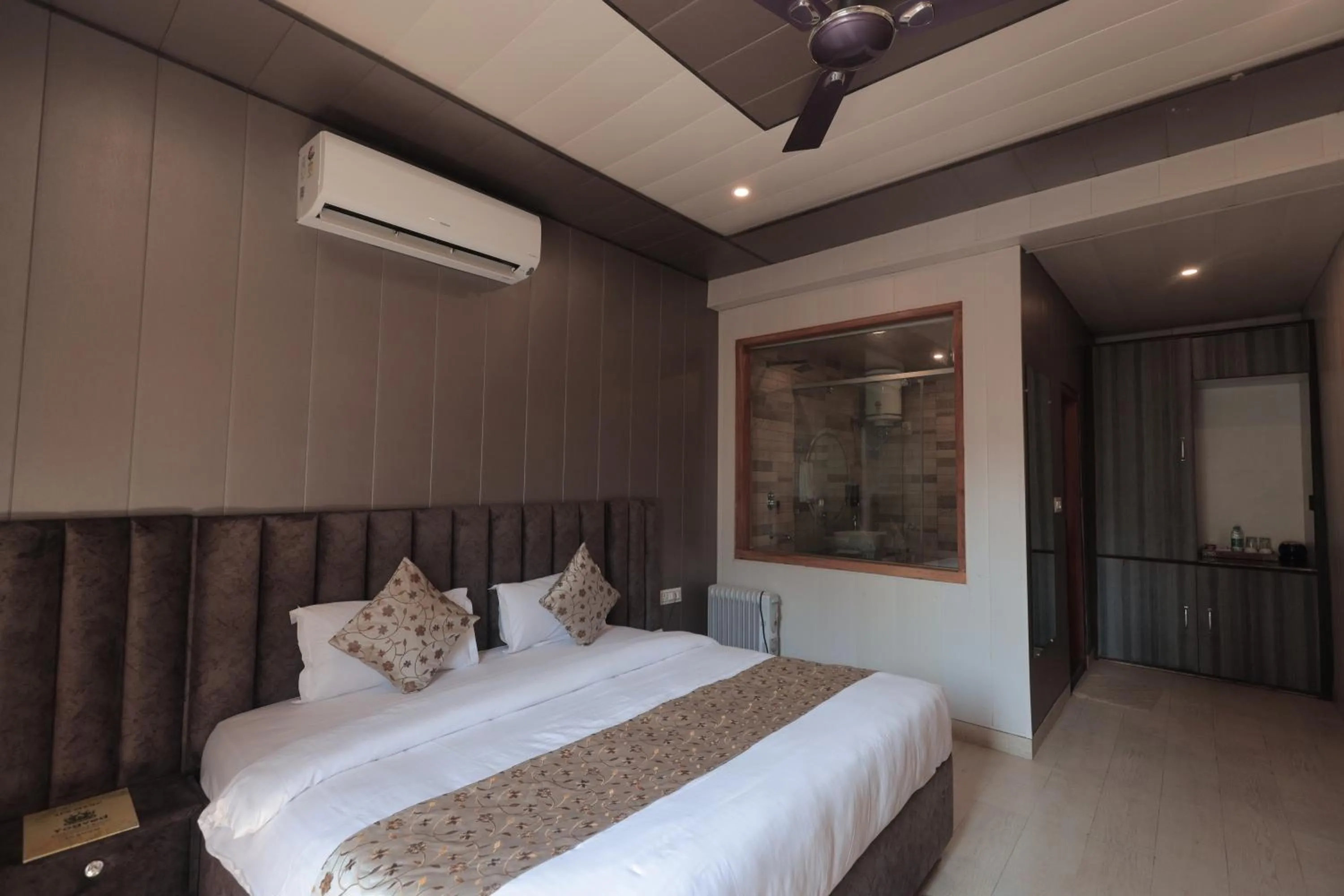 Bed in Yogved Hospitality & Resort