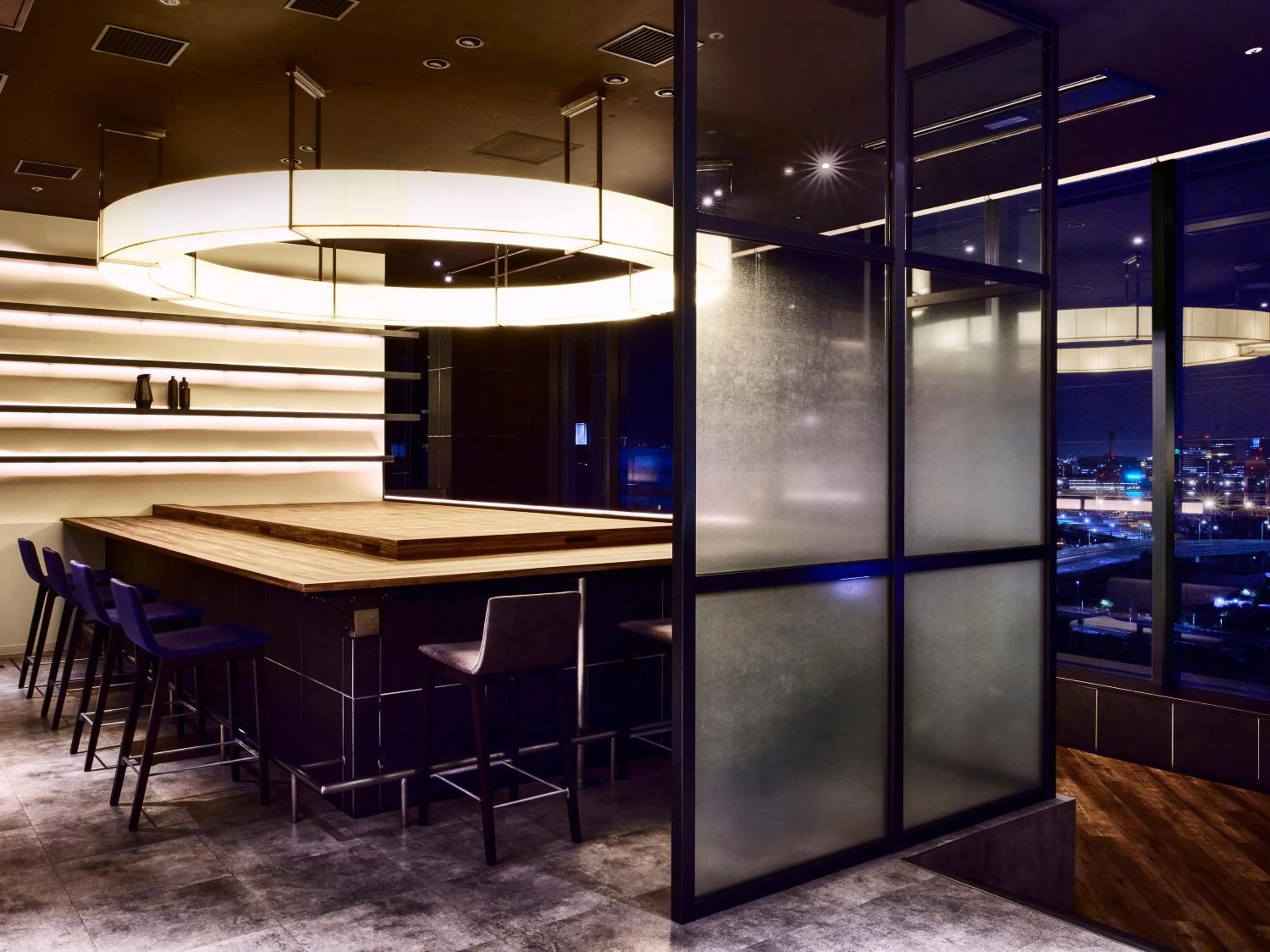 Lounge or bar in LOISIR HOTEL SHINAGAWA SEASIDE