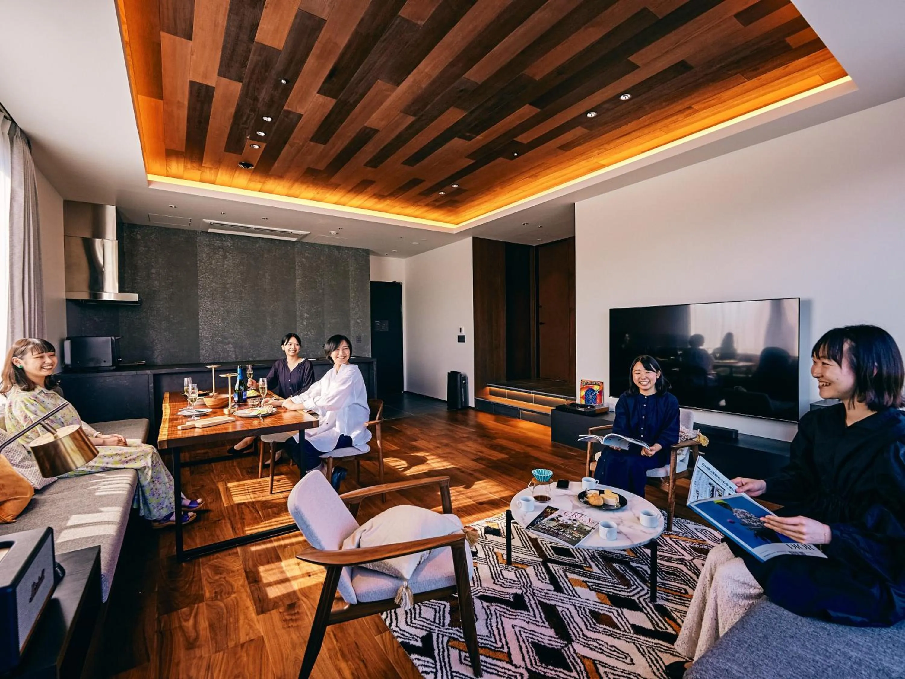 People in 41 PIECES Sapporo