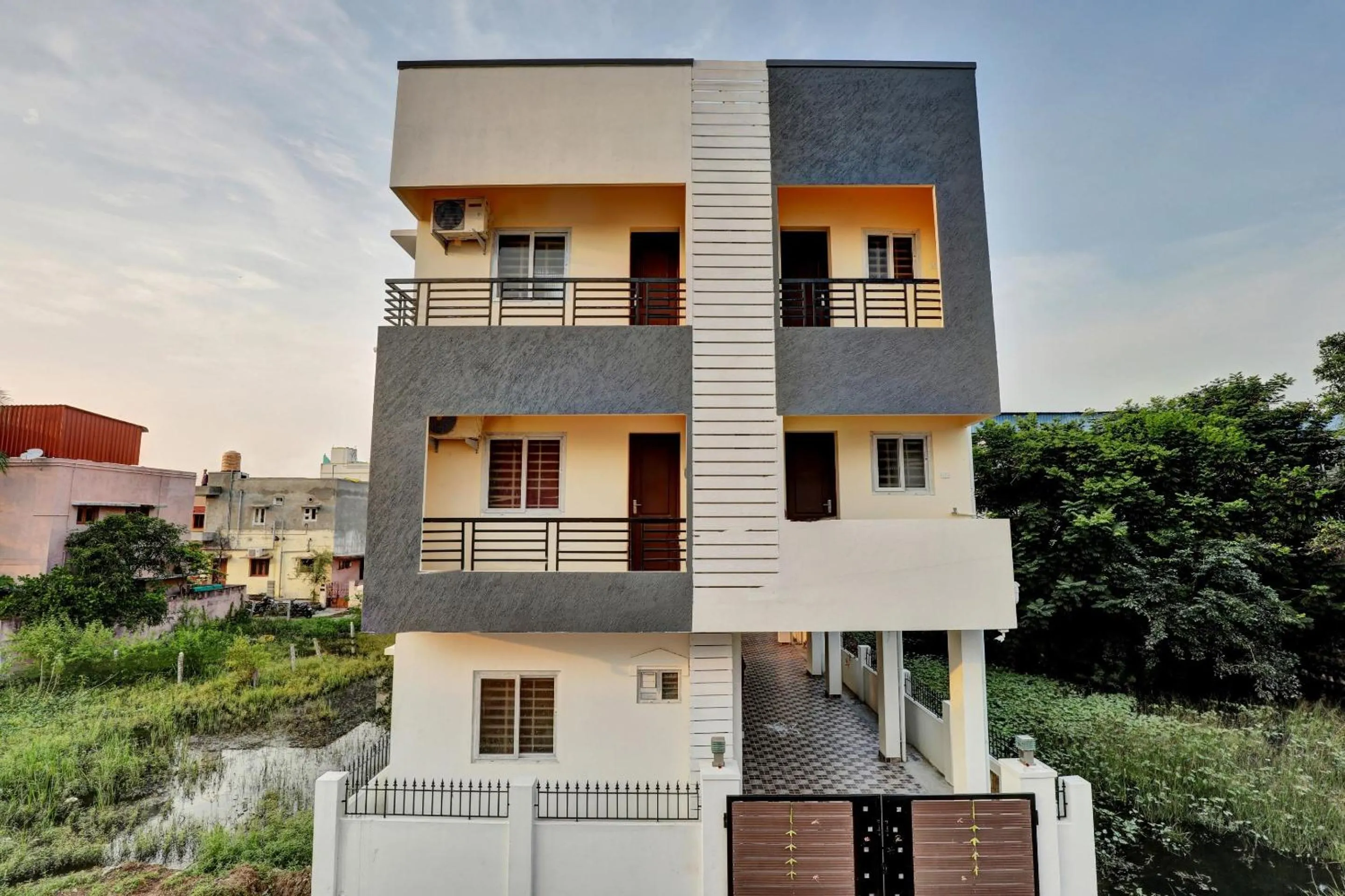 Facade/entrance in Hotel O Elegant Residency