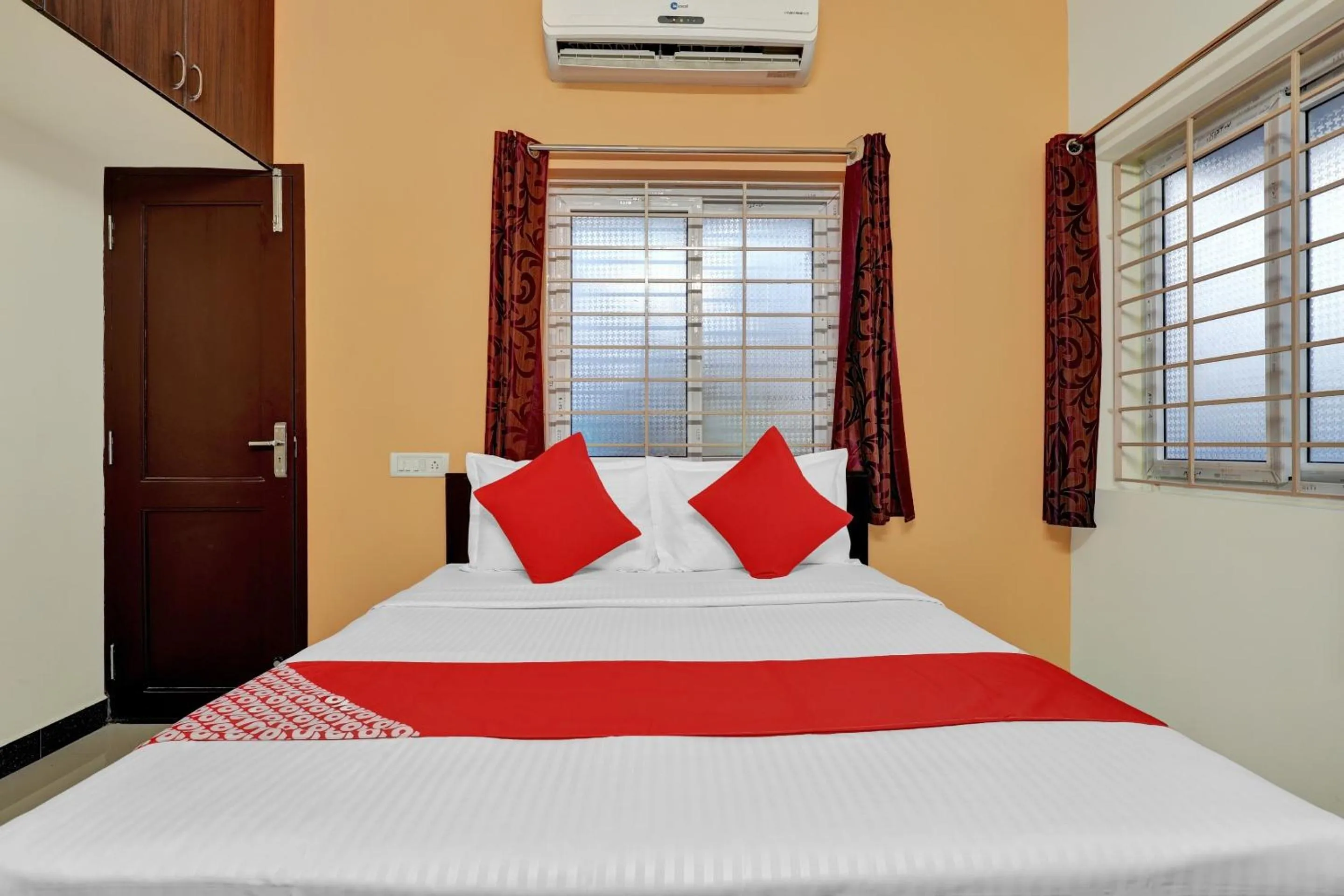 Bedroom, Bed in Hotel O Elegant Residency