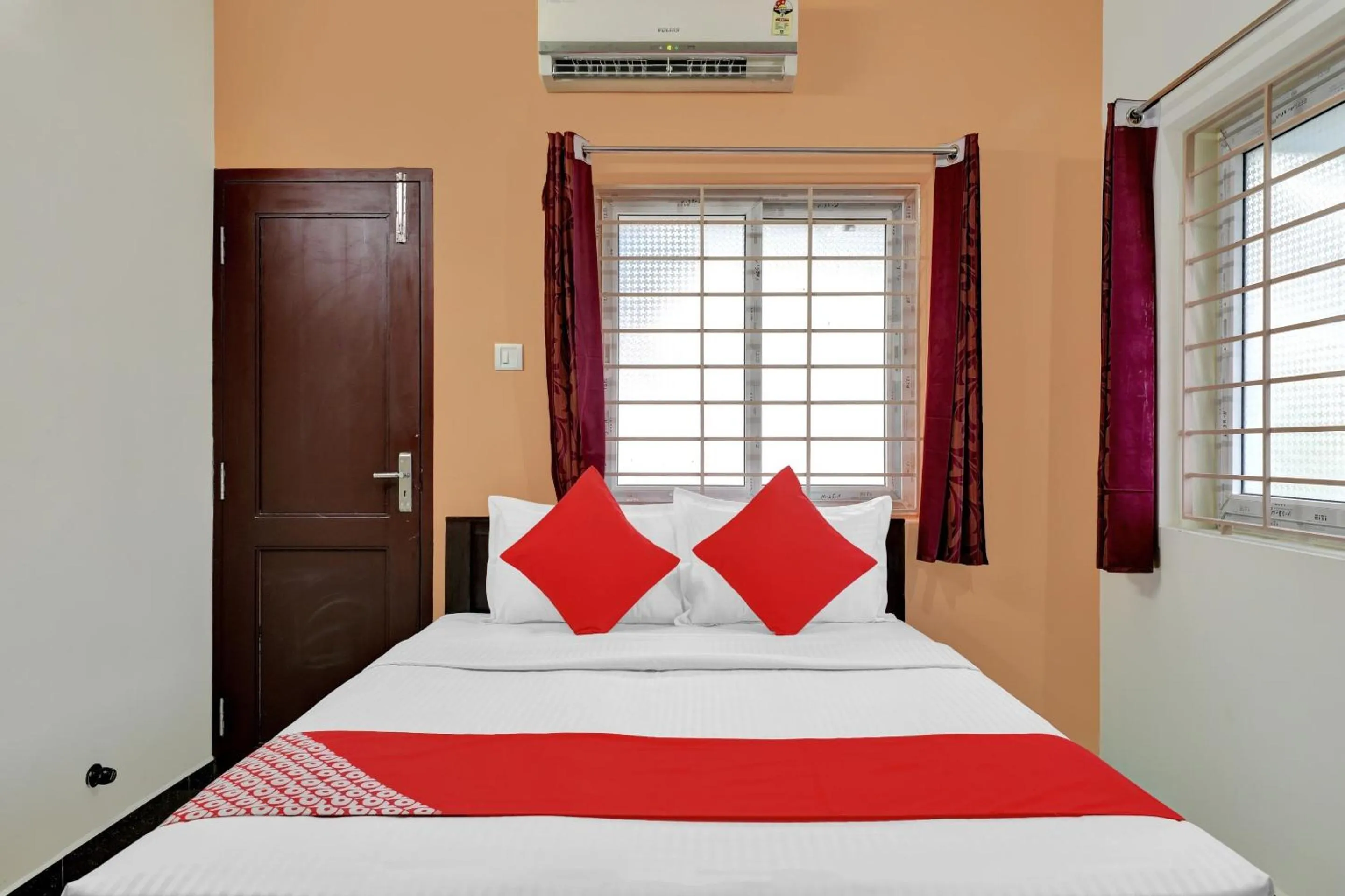 Bedroom, Bed in Hotel O Elegant Residency