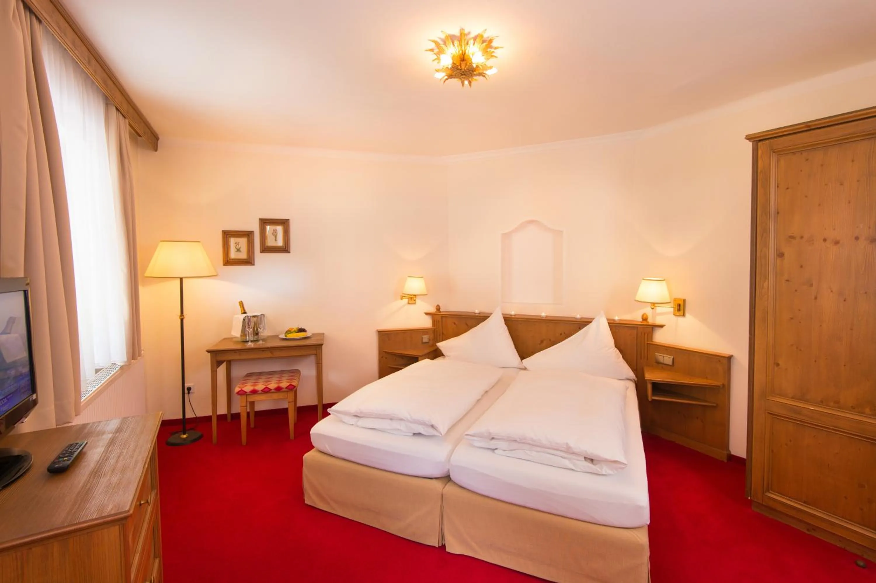 Photo of the whole room, Bed in Hotel Dachstein