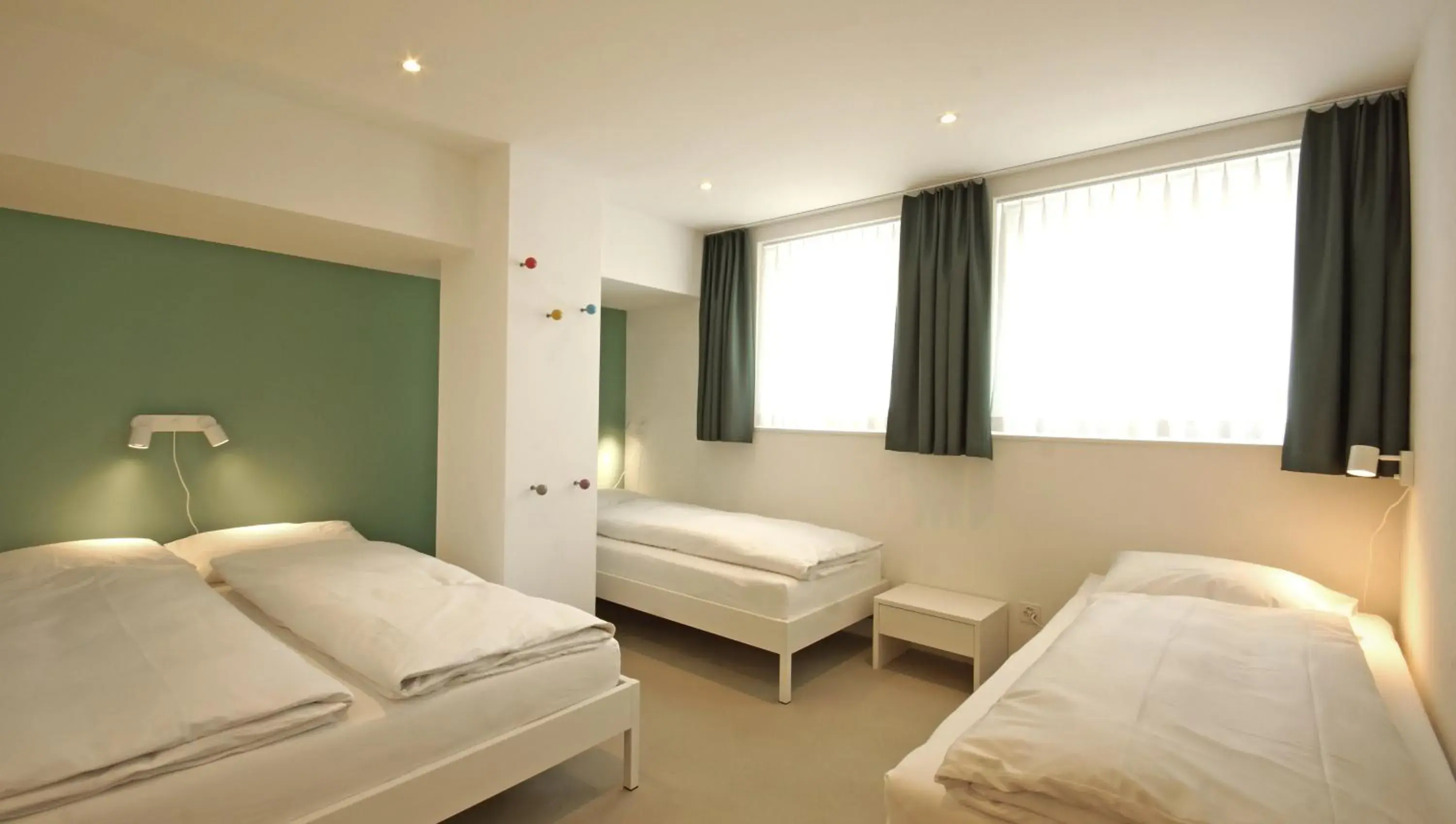 Basic Triple Room with Shared Bathroom in Alte Metzg - Hostel Basic Triple Room with Shared Bathroom in Alte Metzg - Hostel