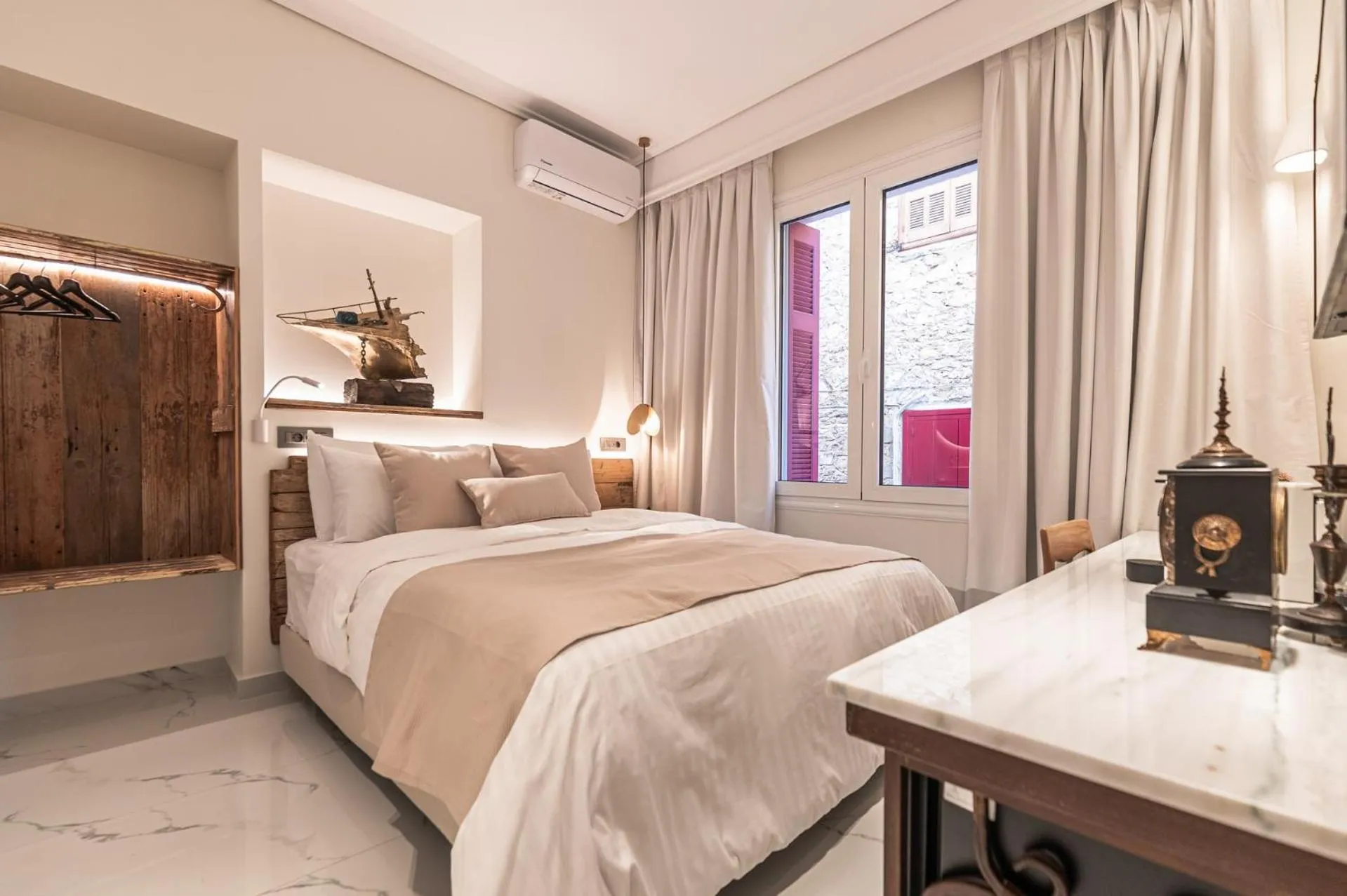 Bedroom, Bed in Silo Luxury Rooms