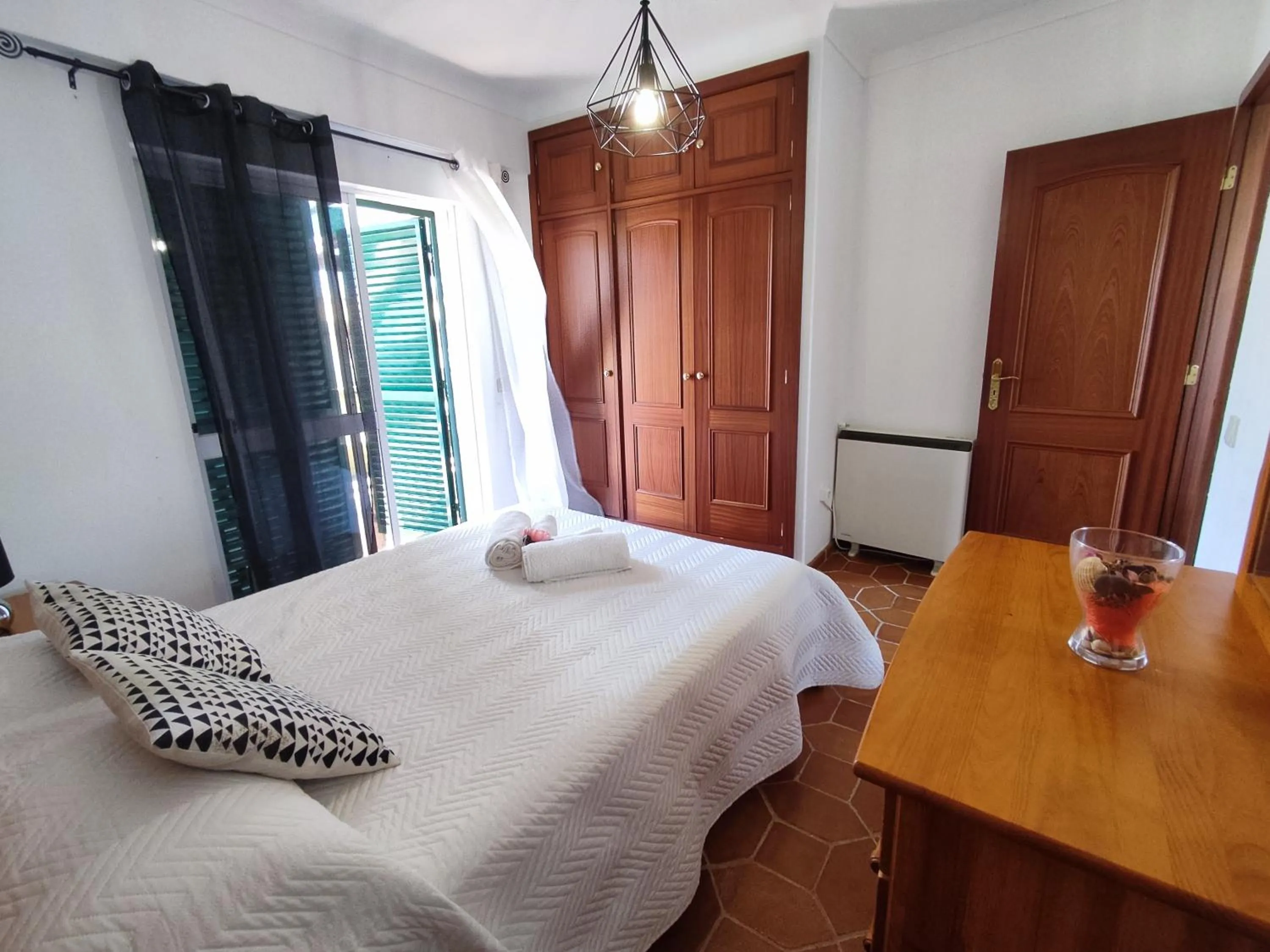 Bedroom, Bed in 51 VilaMar - Casas & Papeis