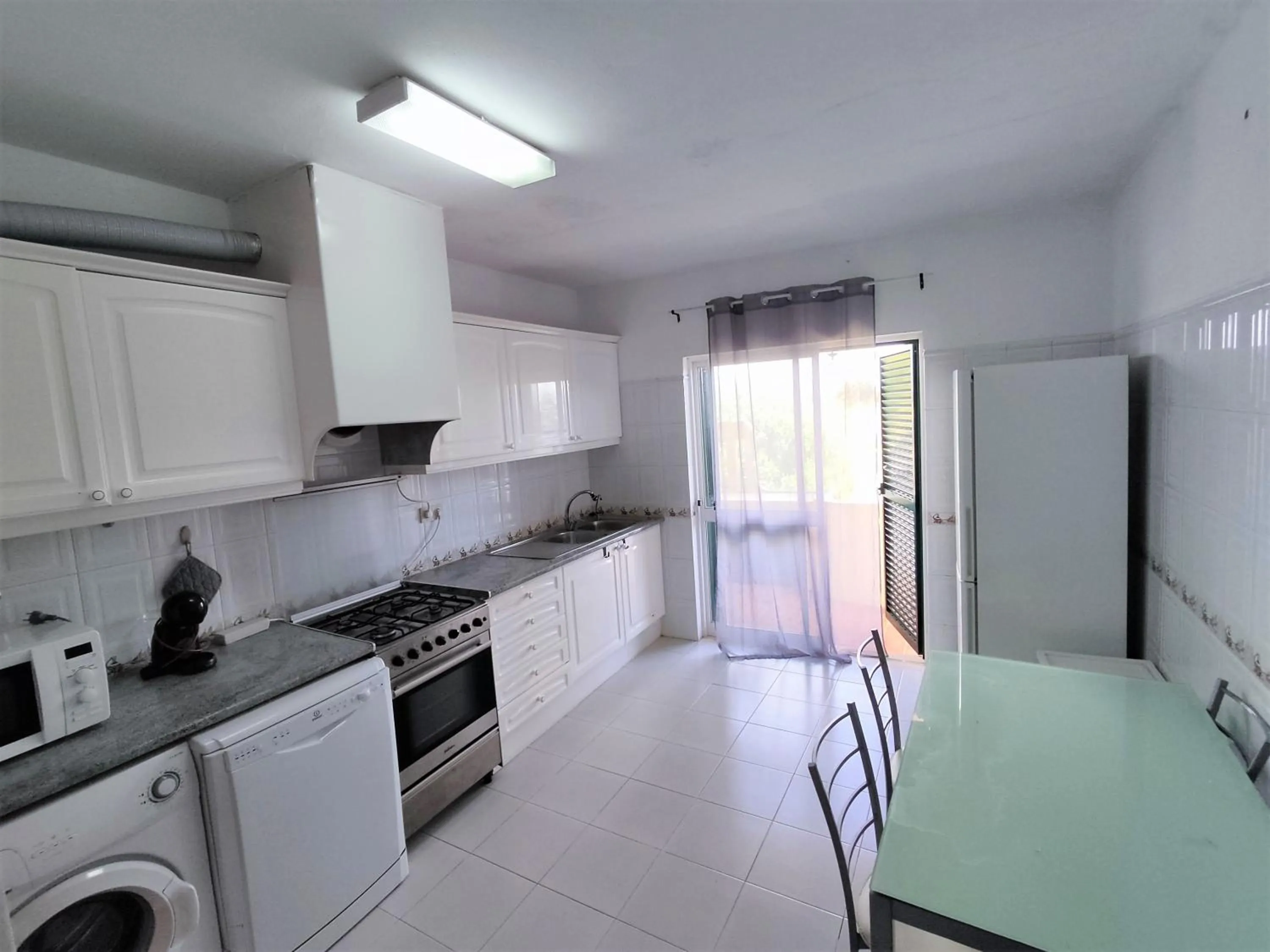 kitchen in 51 VilaMar - Casas & Papeis