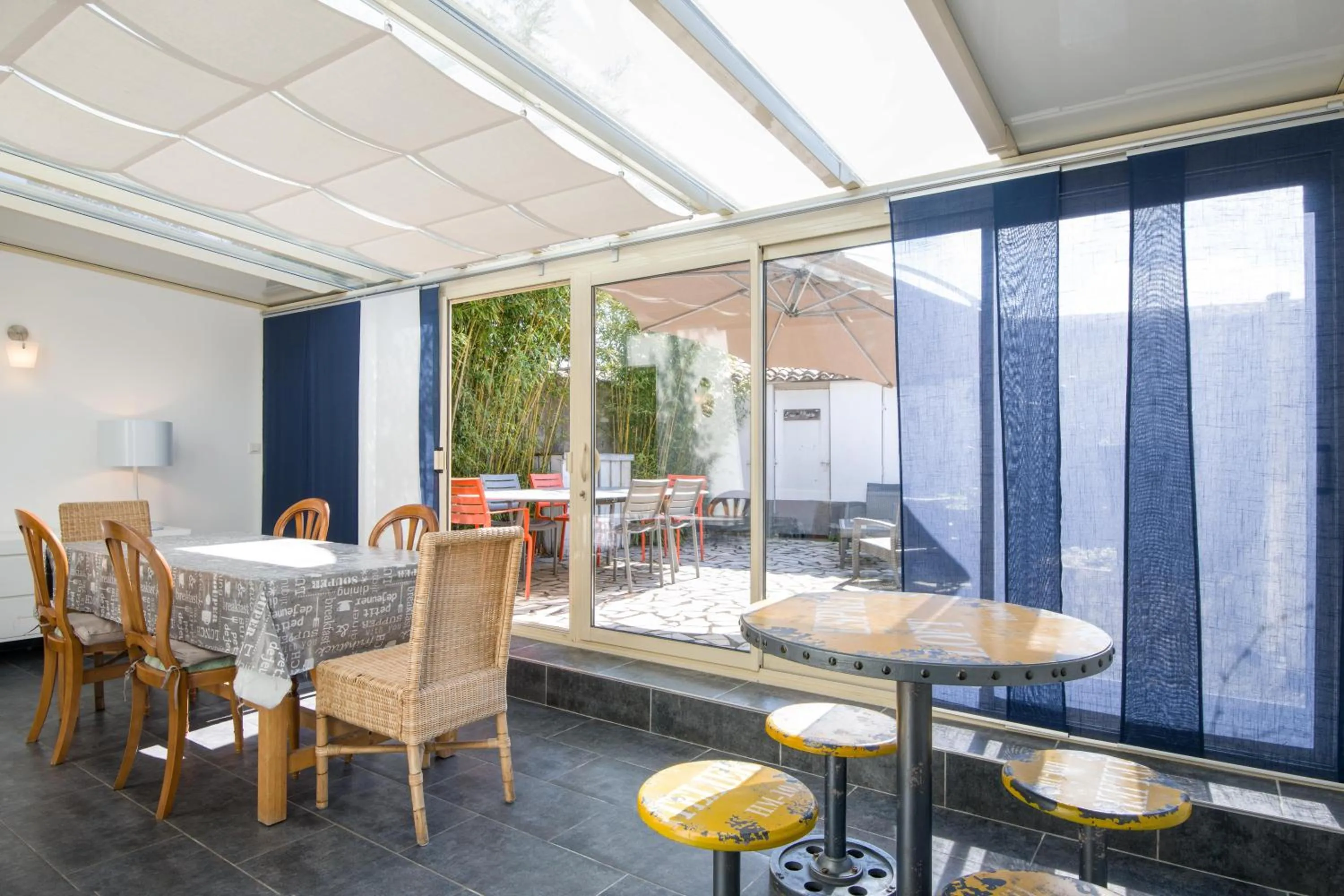 LA SUITE GRANDE MAISON AU COEUR DU VILLAGE DE LA FLOTTE EN RÉ