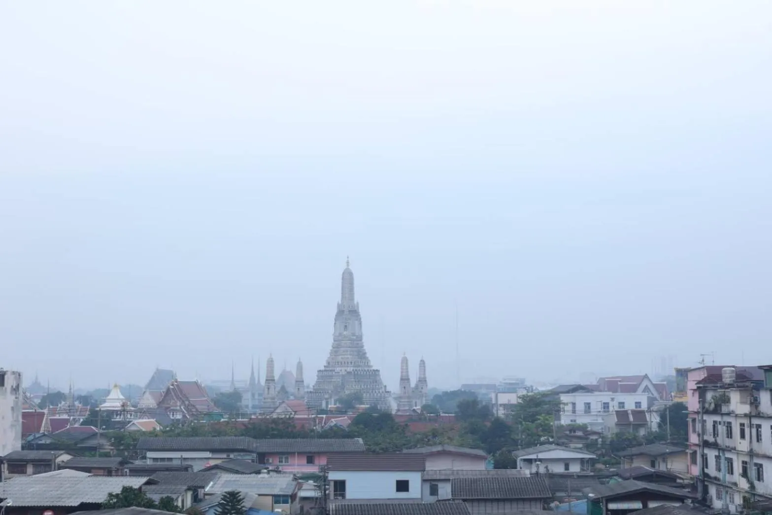 Nearby landmark in Baan Suandao Wat Arun