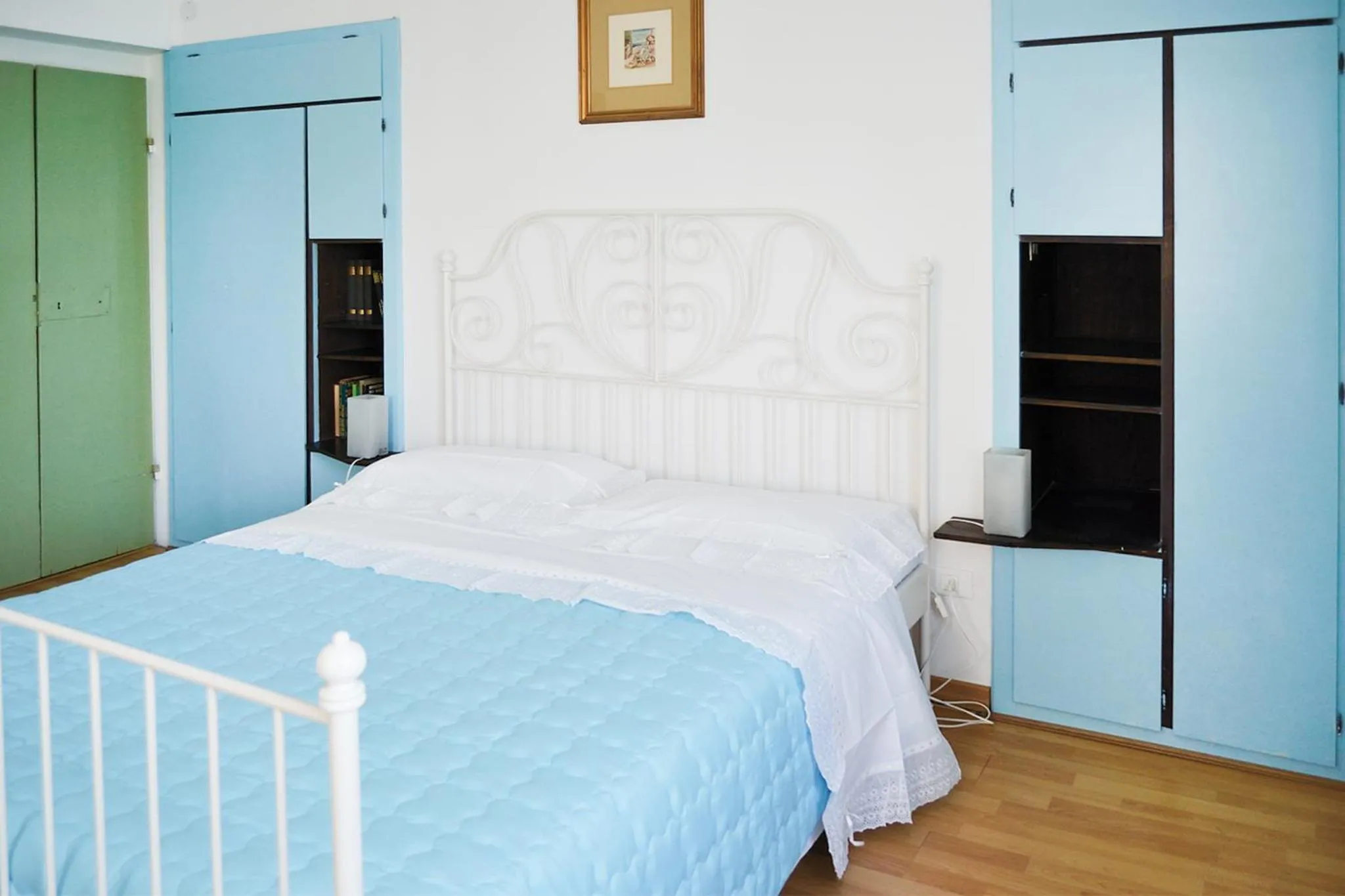 Photo of the whole room, Bed in La Casa Dell'Artista