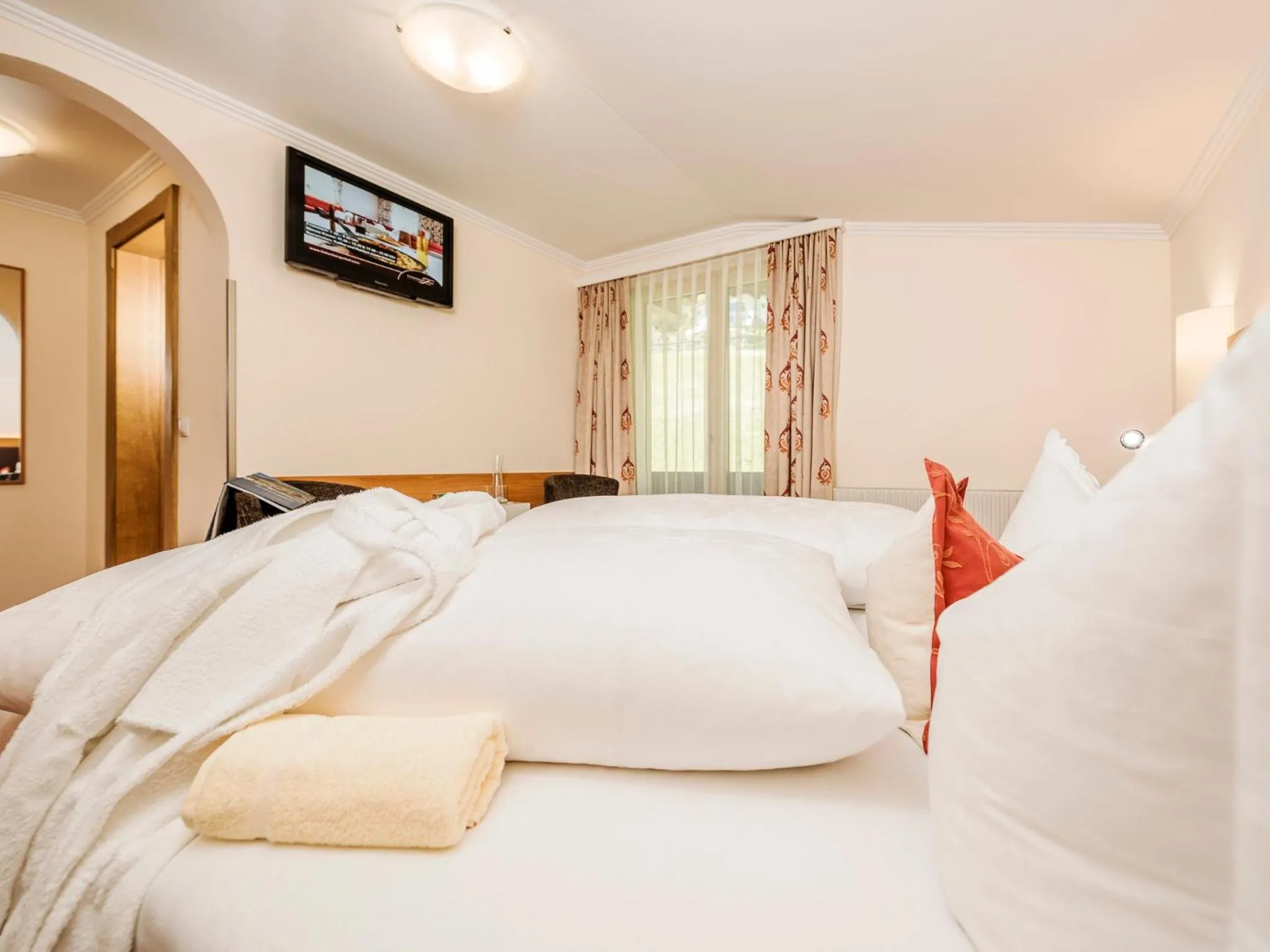 Decorative detail, Bed in Hotel Finkenbergerhof