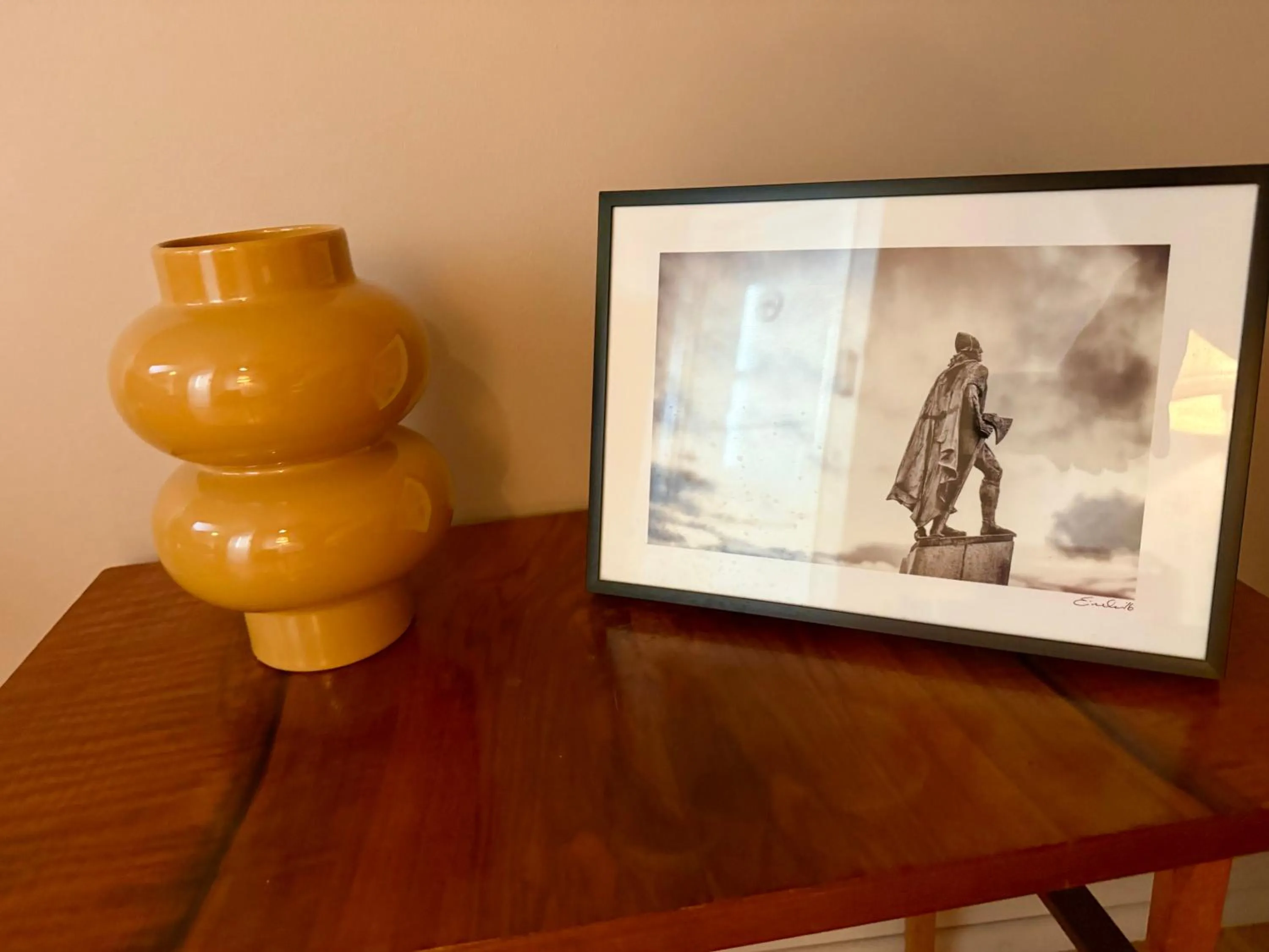 Decorative detail in Grettir Guesthouse Downtown Charm