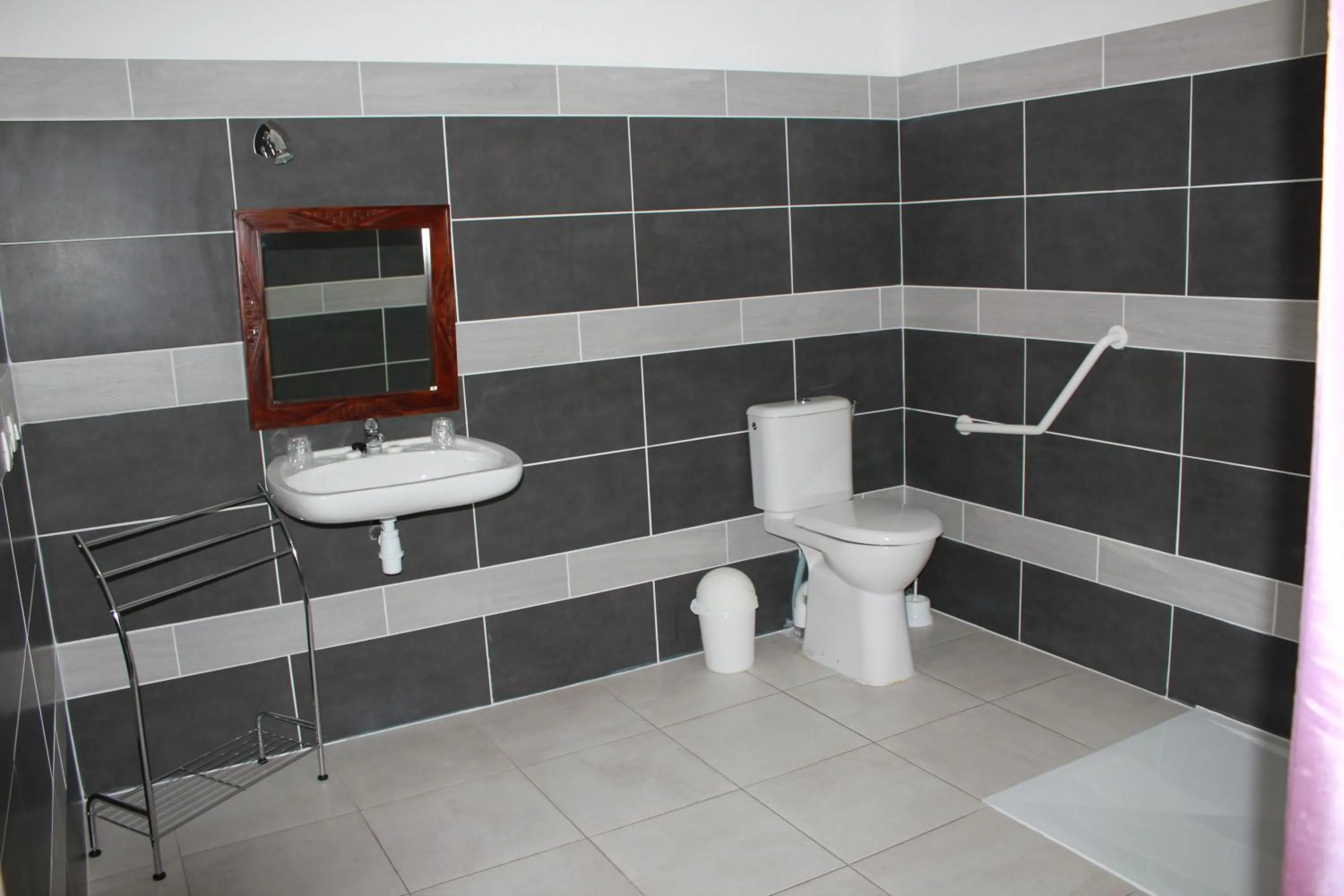 Bathroom in Hôtel de La Beauronne