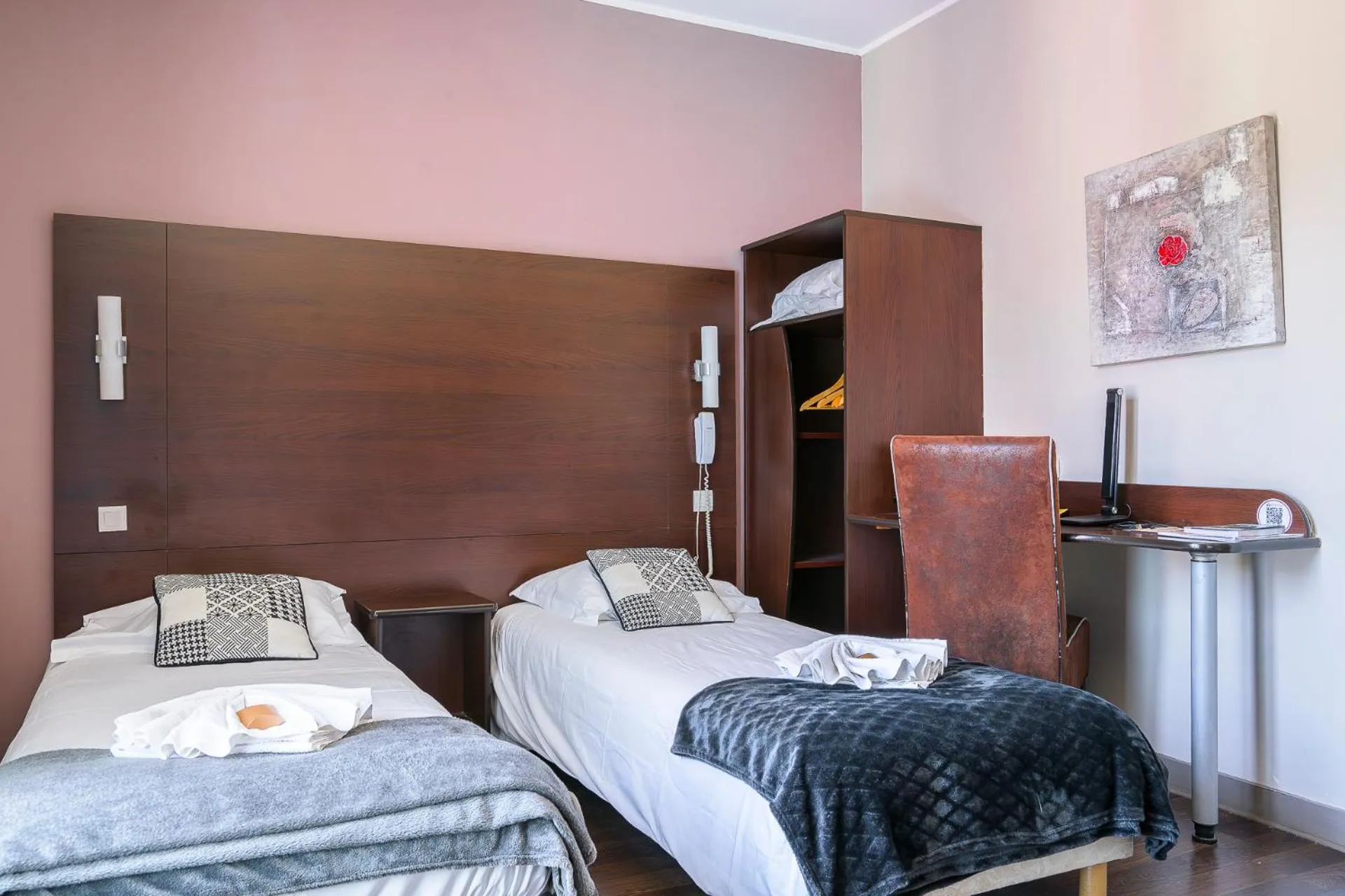 Bed in Hôtel de La Beauronne