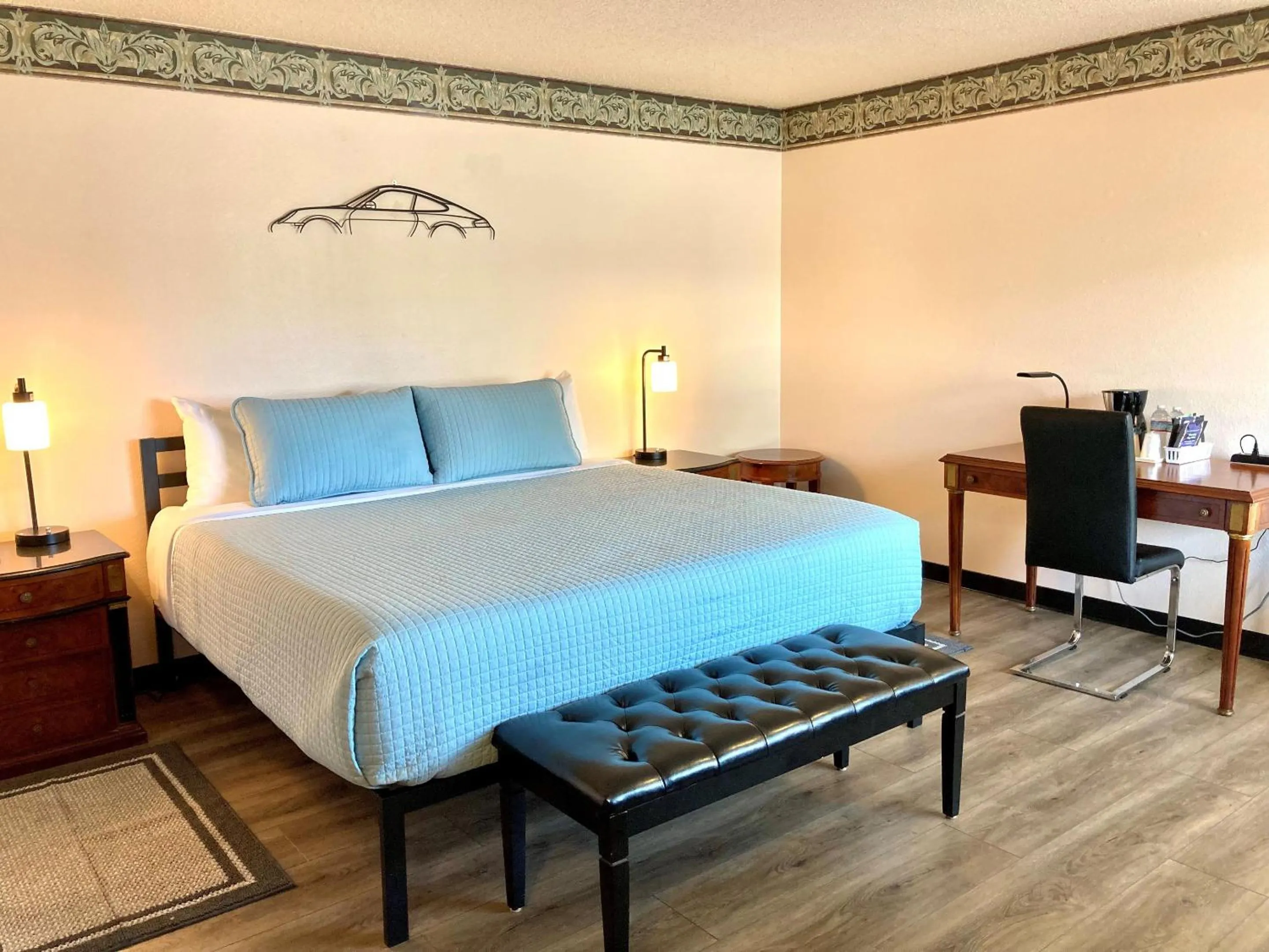 Bedroom, Bed in Coast Riders Inn