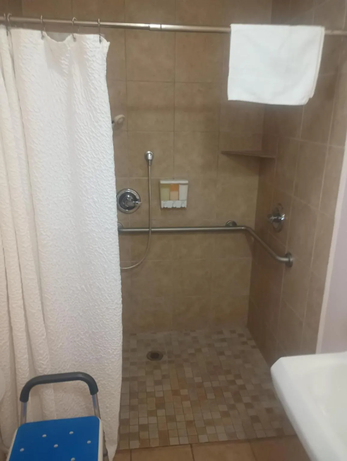 Shower in Coast Riders Inn