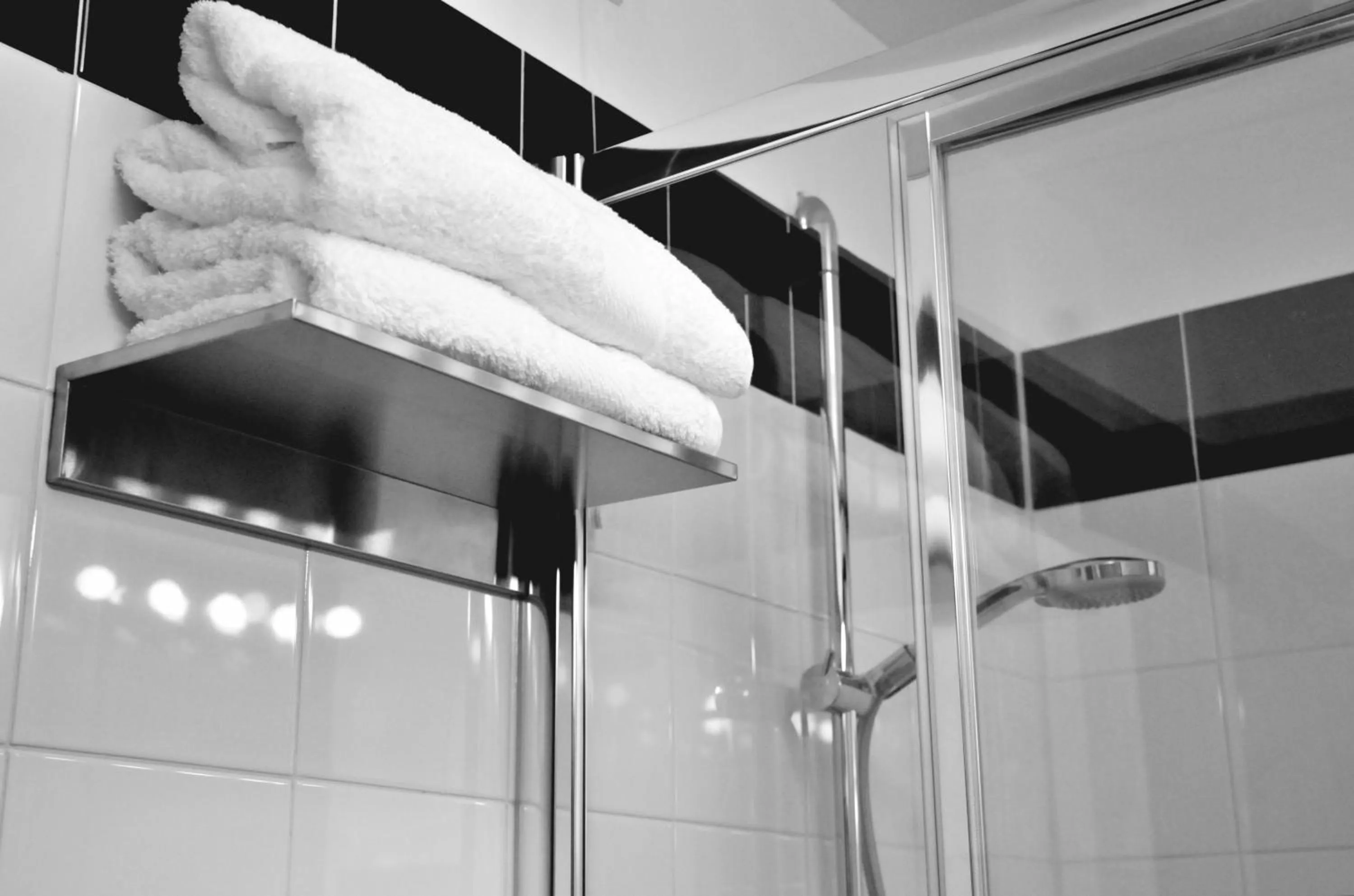 Shower in Feliz in Roma B&B