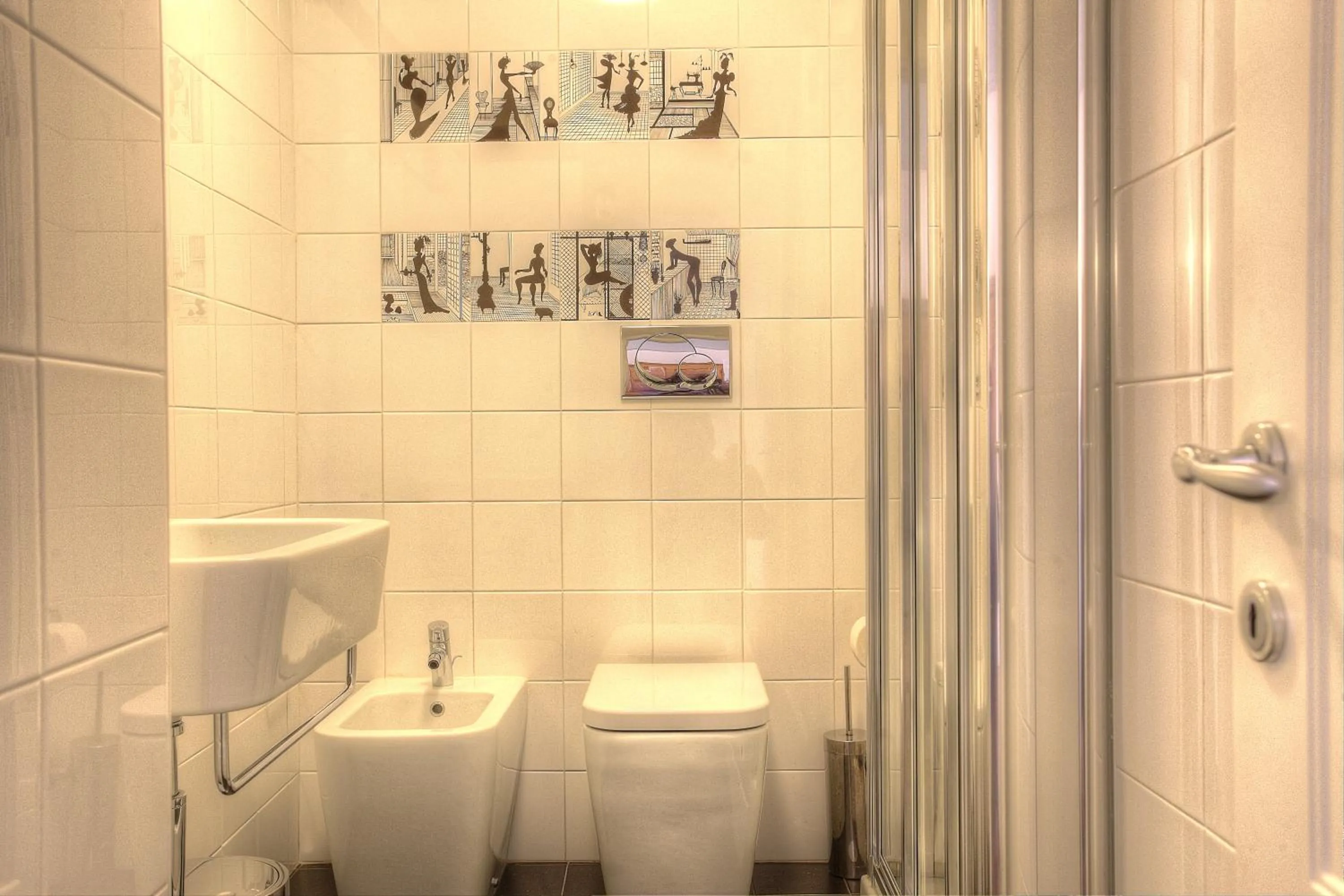 Shower in Feliz in Roma B&B