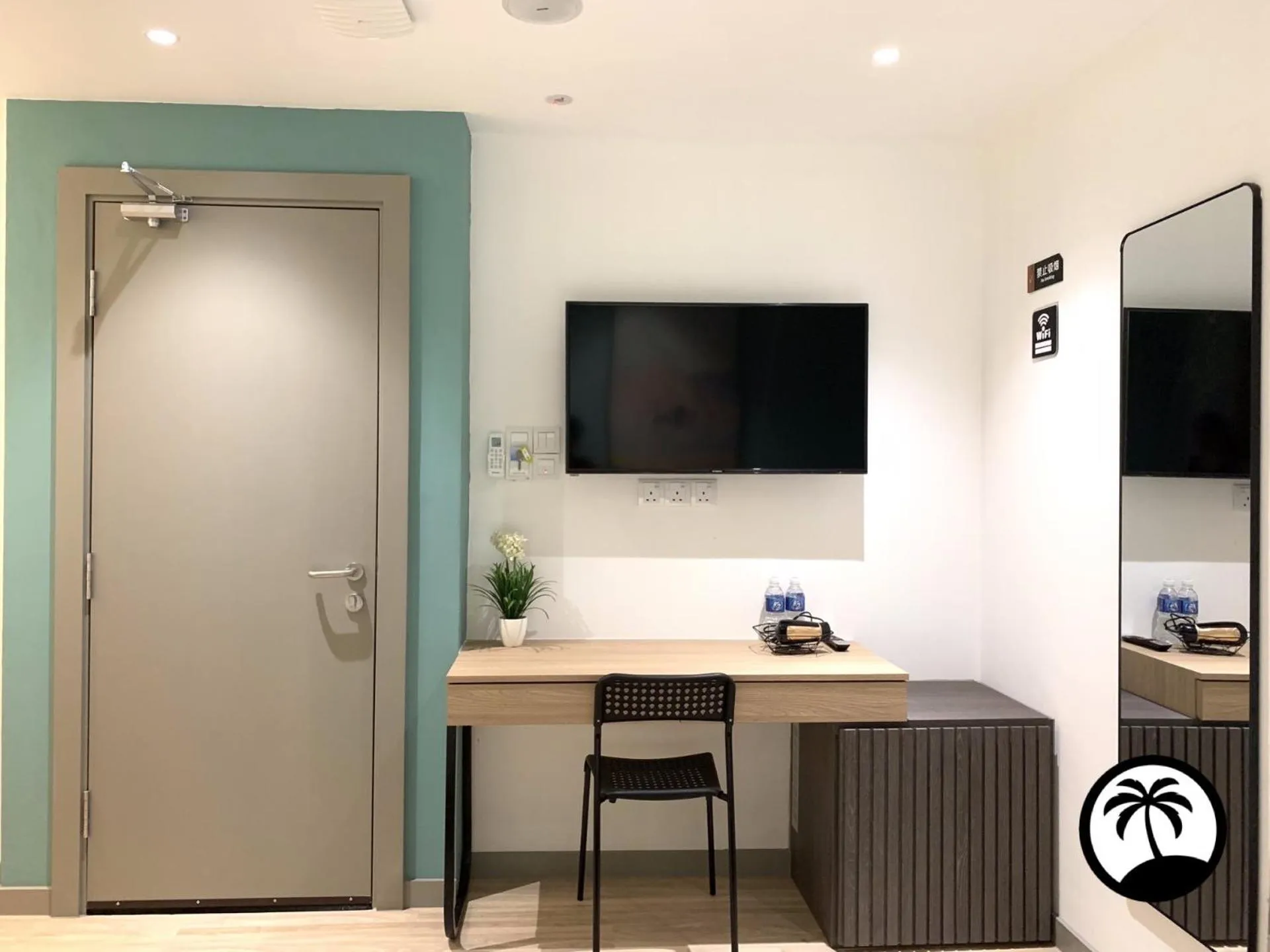 TV and multimedia in Paradise Suite at Sutera Avenue