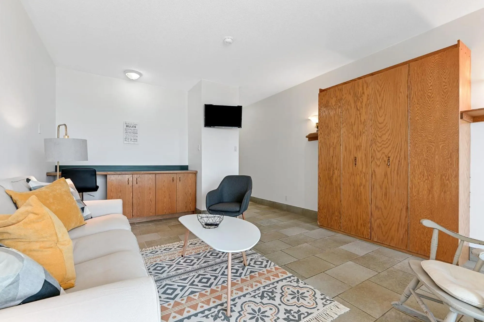 Living room in Baptiste Lake Lodge