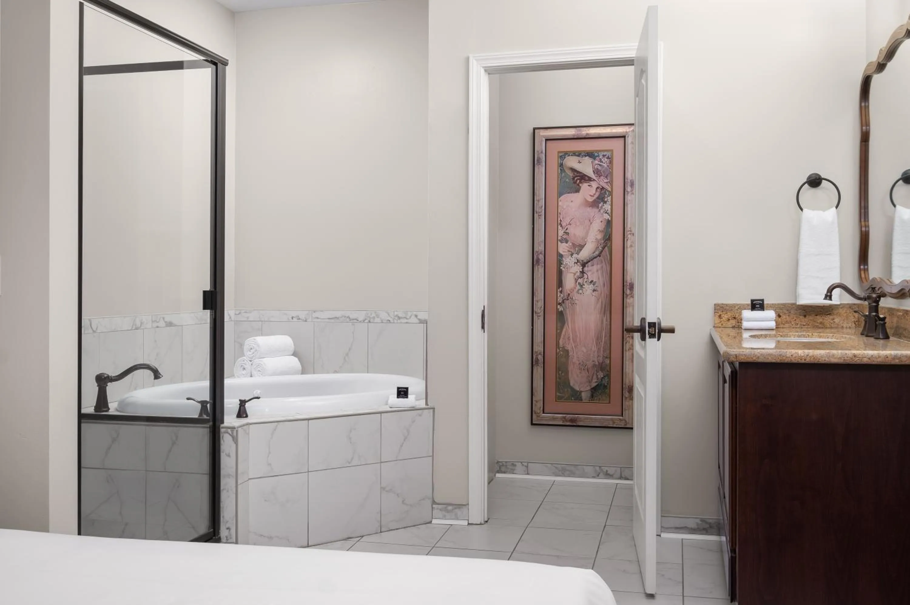 Bathroom in National Hotel Jackson, Tapestry Collection by Hilton